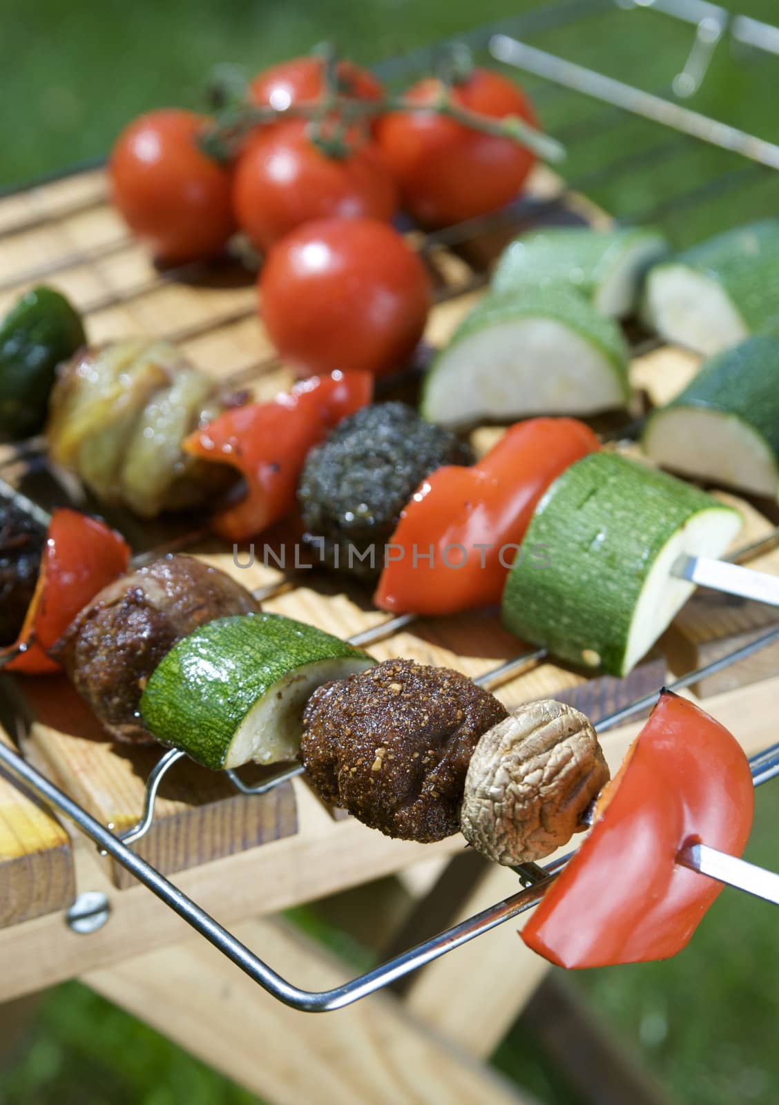 Skewer - big Plate with grilled, meat and vegetables