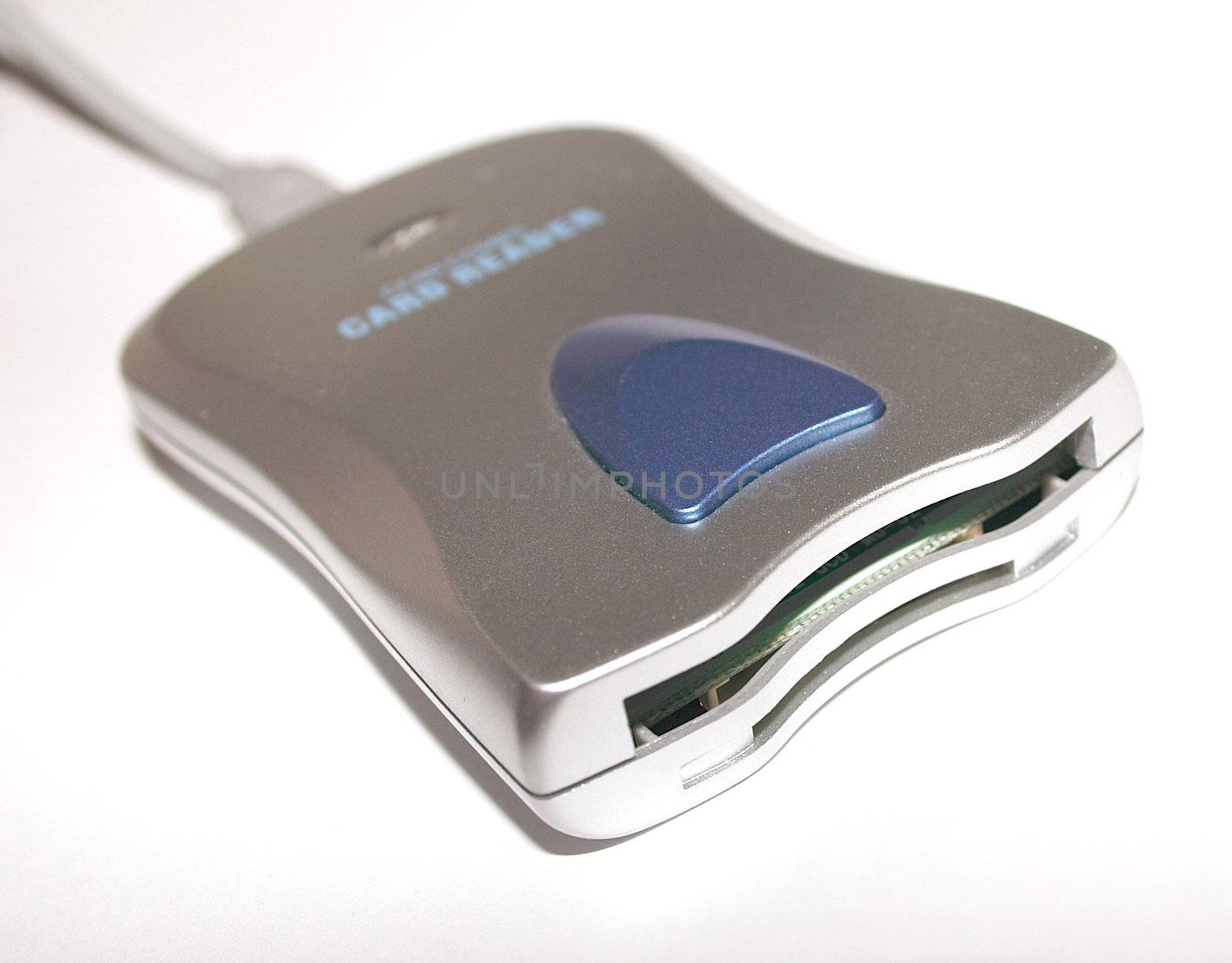 dual format card reader by leafy
