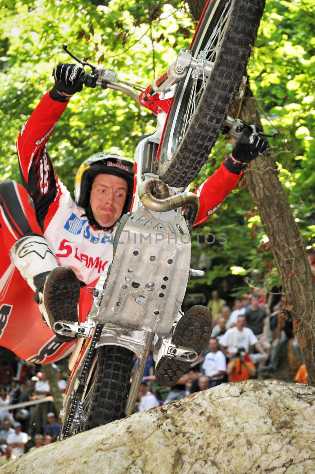 Dougie Lampkin - 12 times trial world champion - in actrion