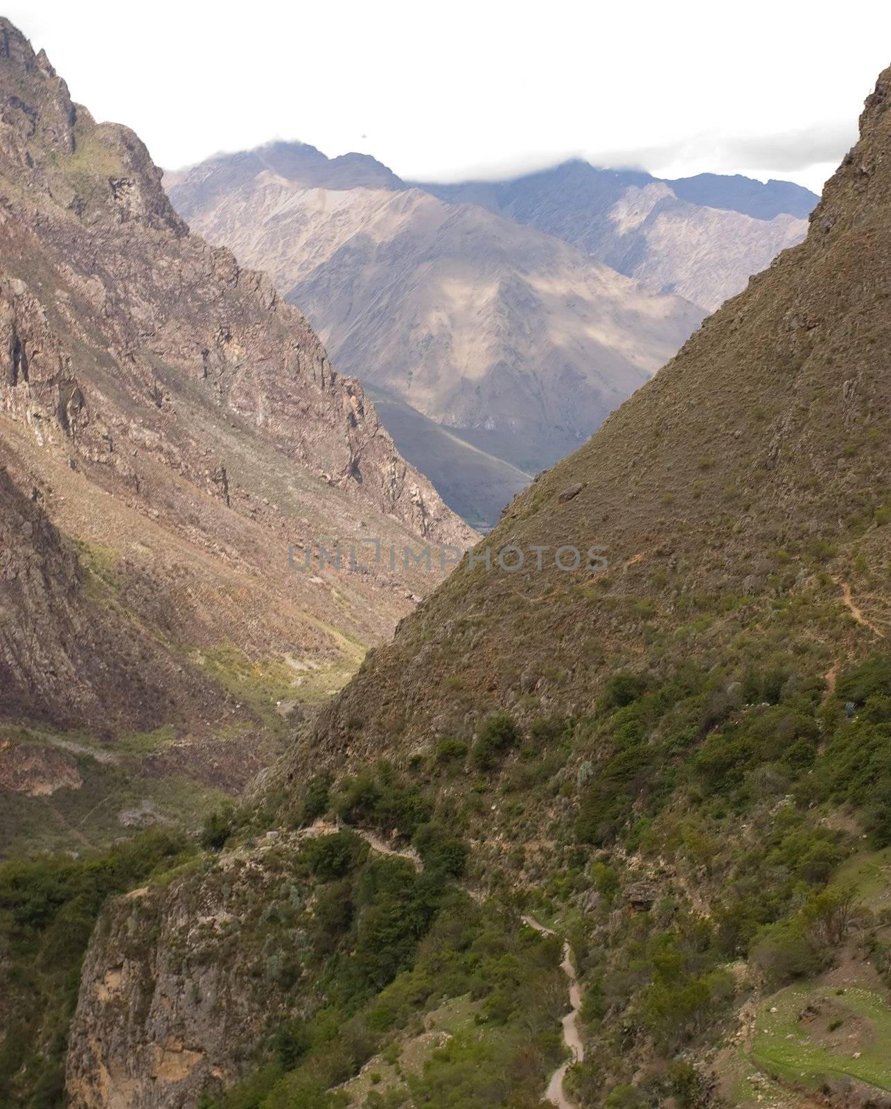 most popular of the Inca trails for trekking is the Capaq �an trail, which leads from the village of Ollantaytambo to Machu Picchu