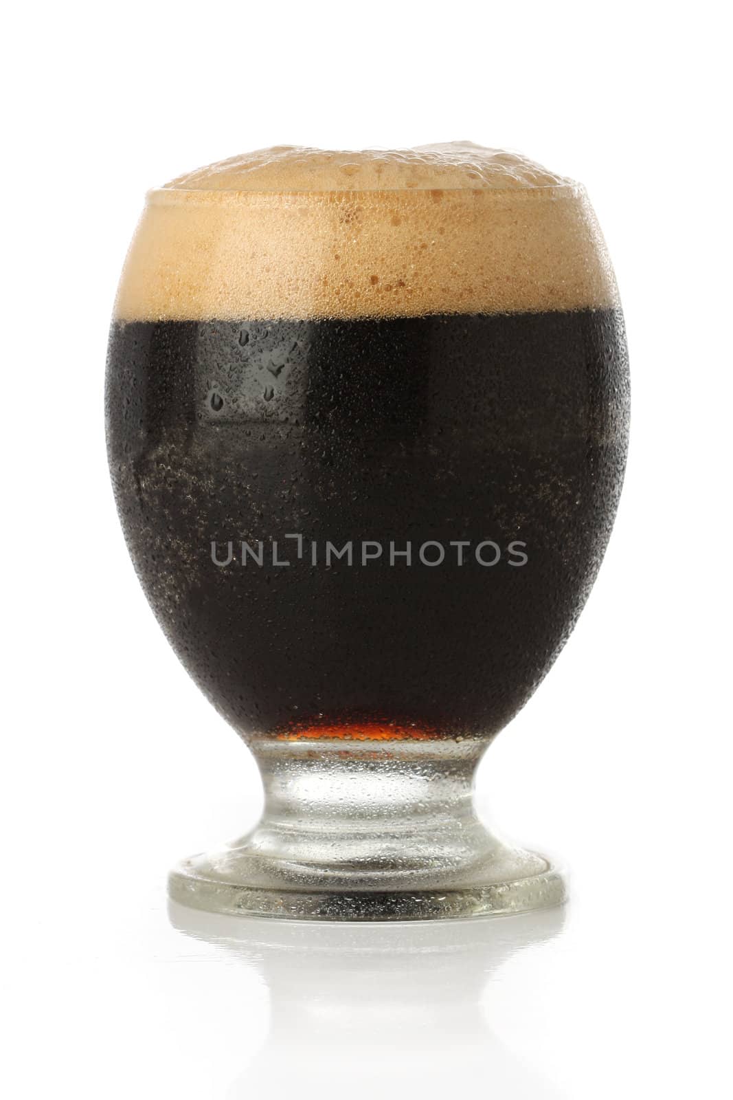 Cold Stout beer glass isolated  by Erdosain