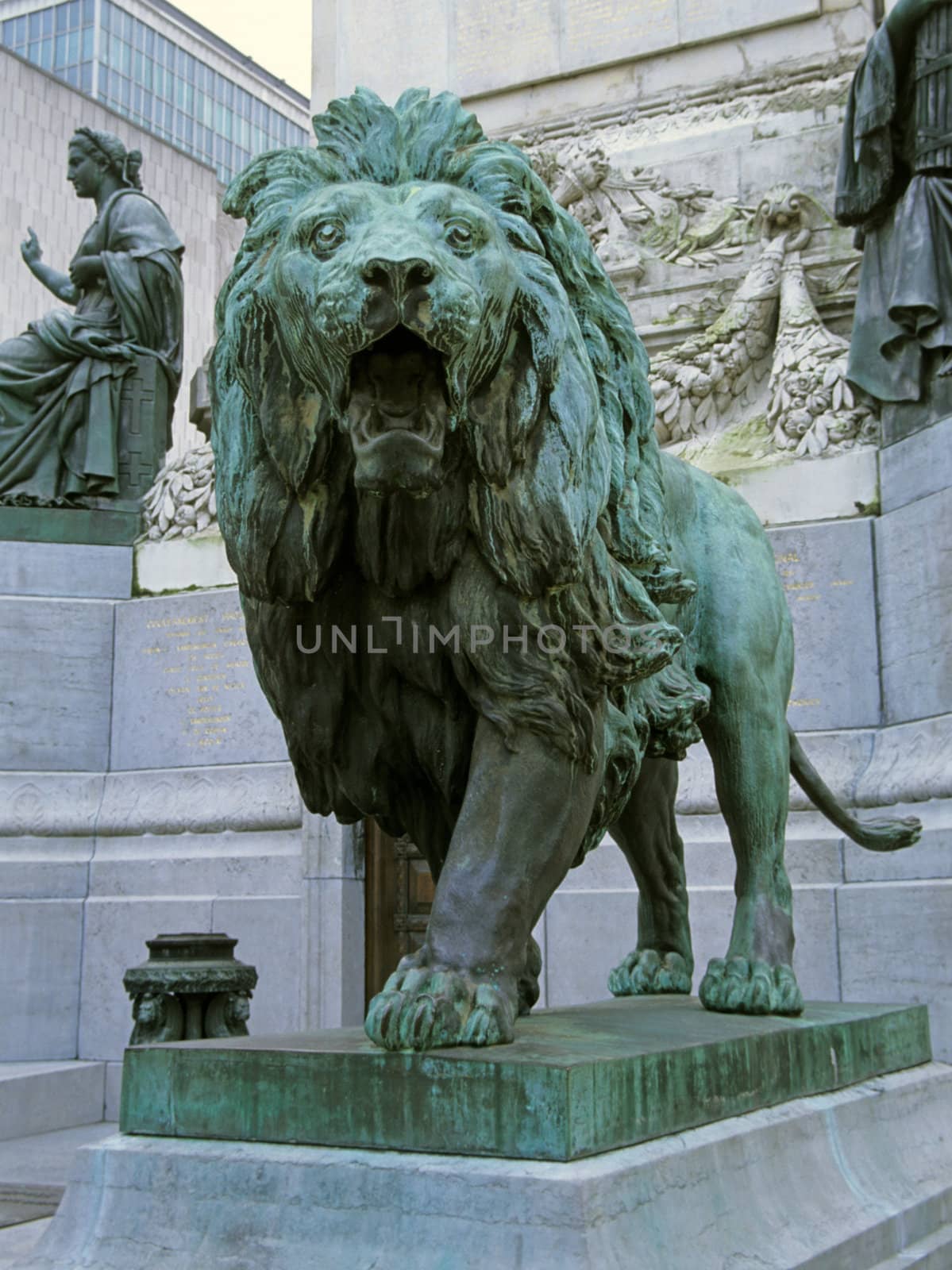 Statue of a roaring lion at the Tomb of the Unknown Soldier in Brussels, Belgium.