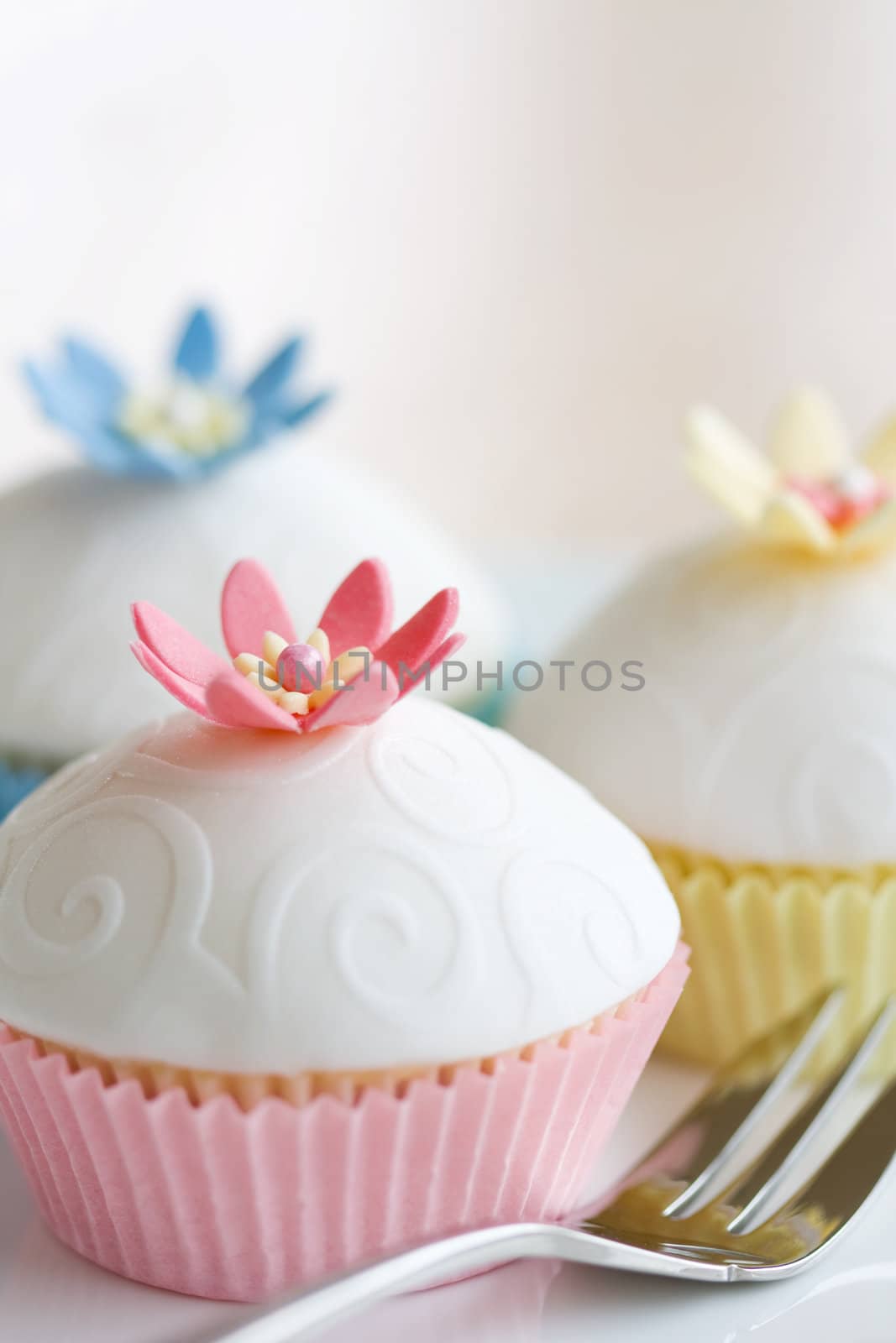 Wedding cupcakes by RuthBlack