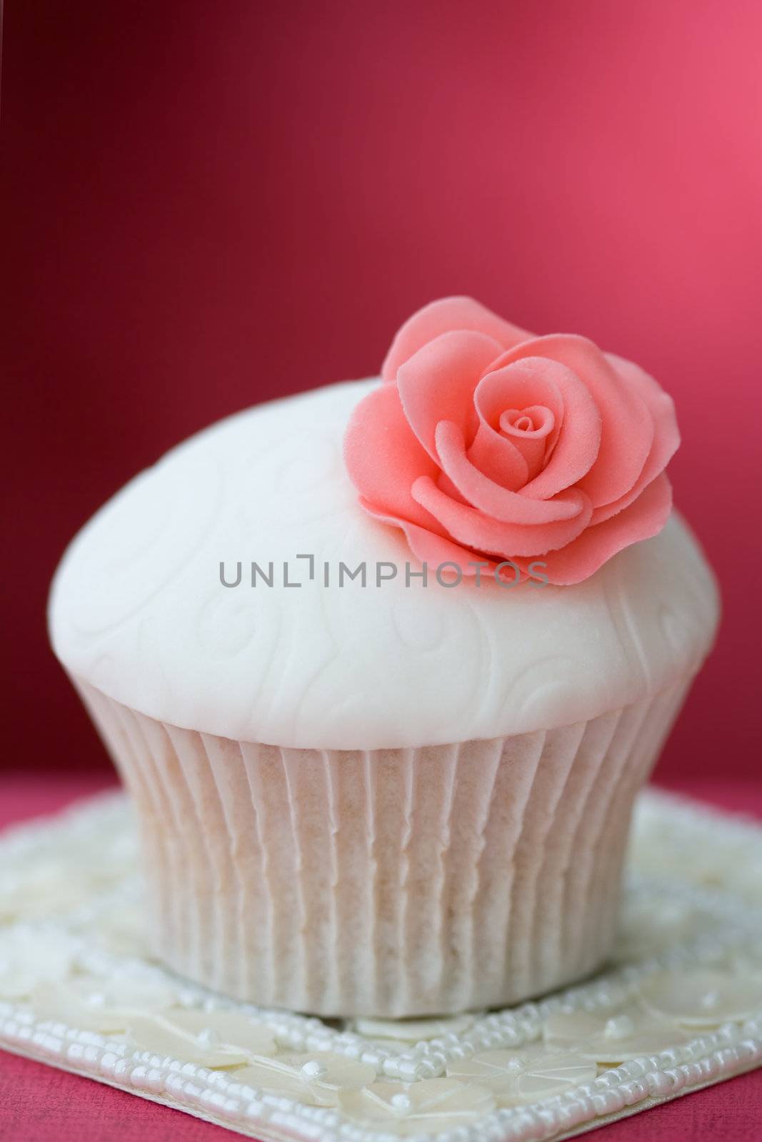 Rose cupcake by RuthBlack