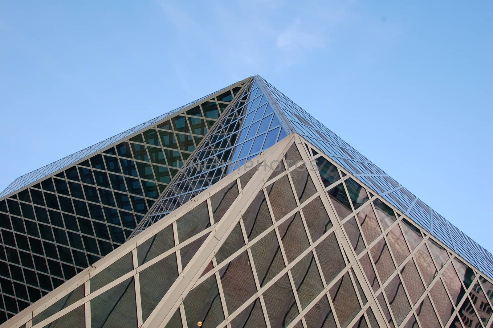 View of the modern glass building, Seattle public library