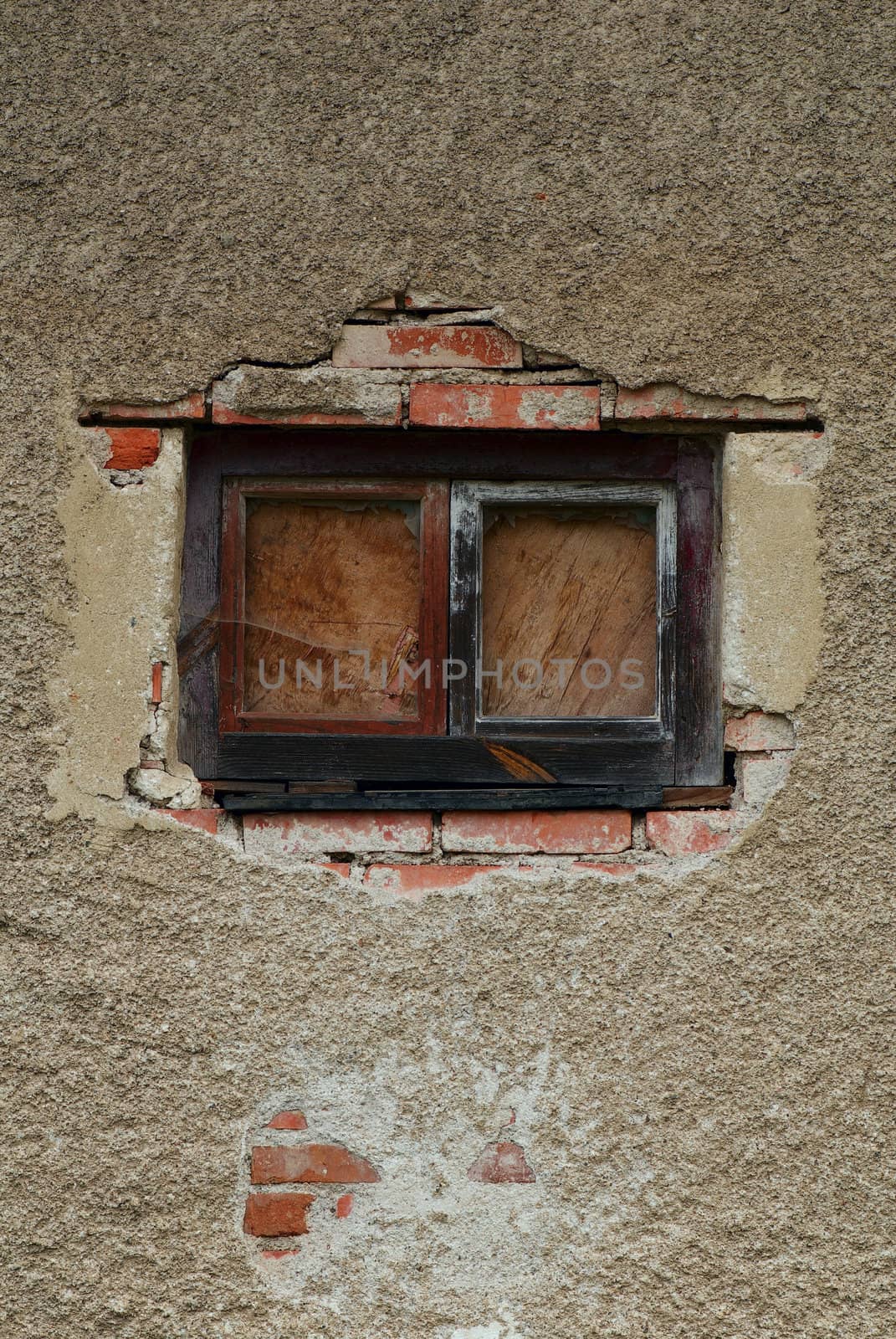 Window to wall by Kamensky