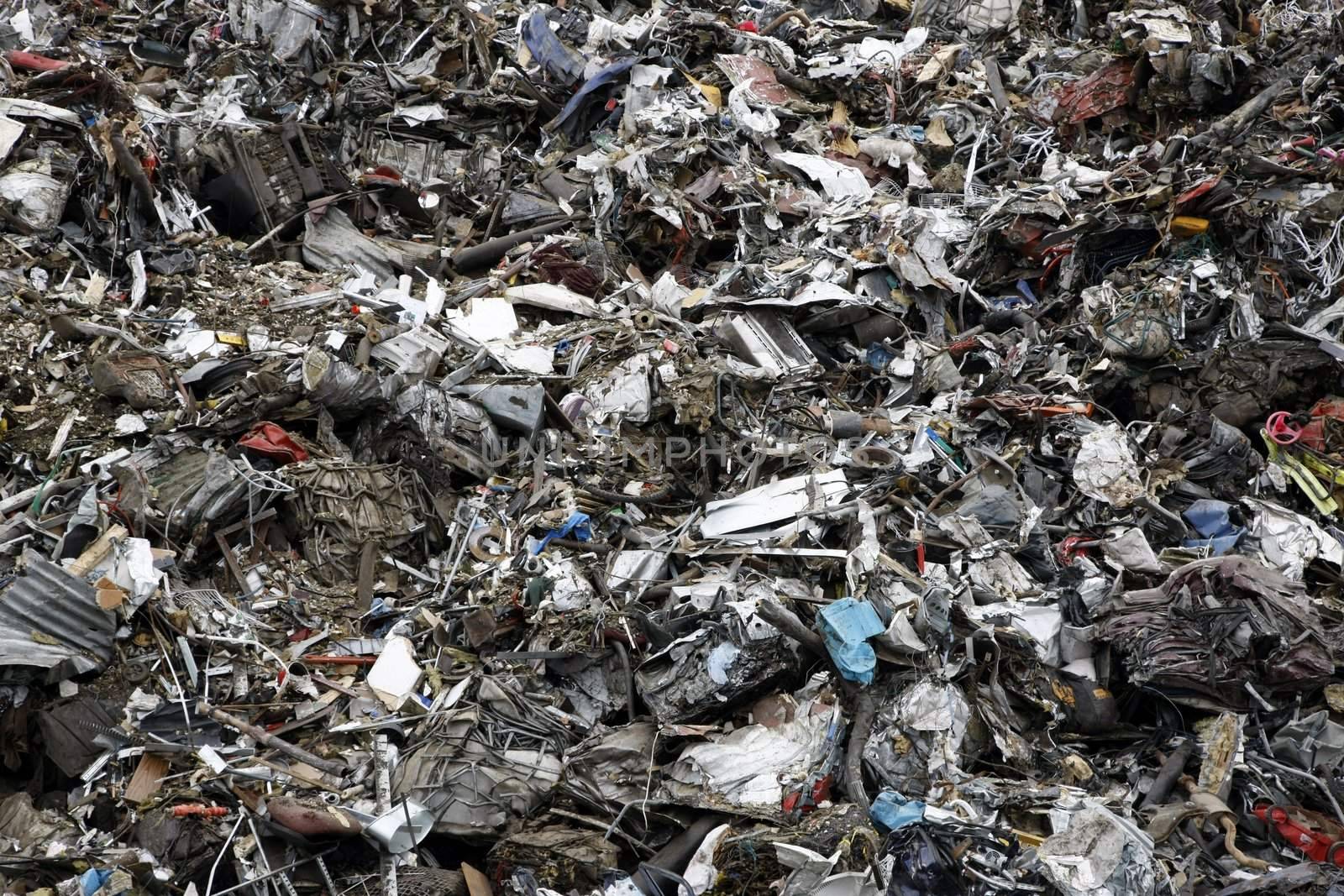 Massive pile of scrap metal and garbage - large XXL file