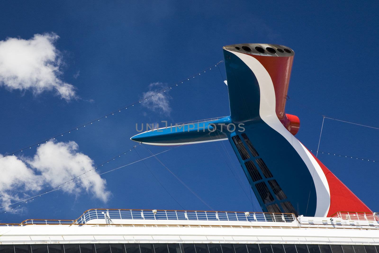 cruise ship by didipagani