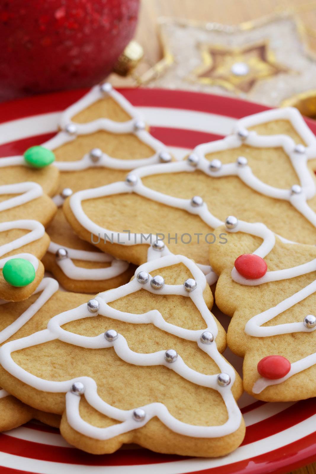 Gingerbread Christmas trees on a plate