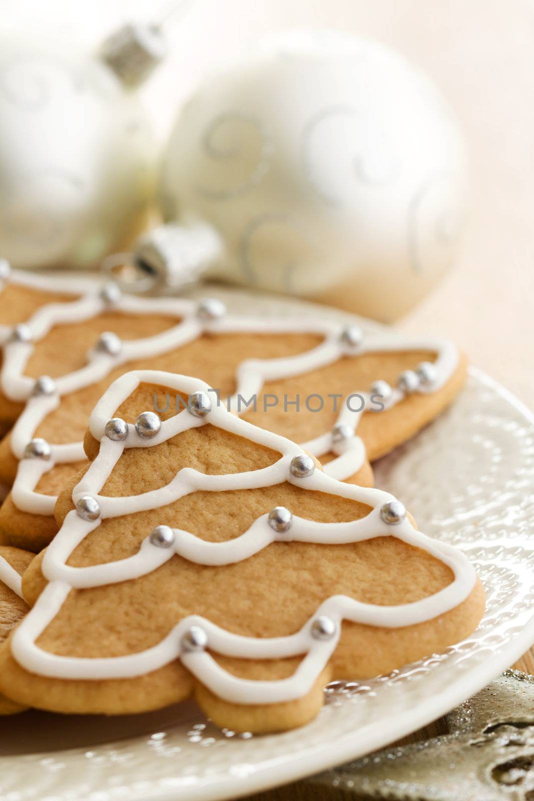 Gingerbread Christmas trees on a plate