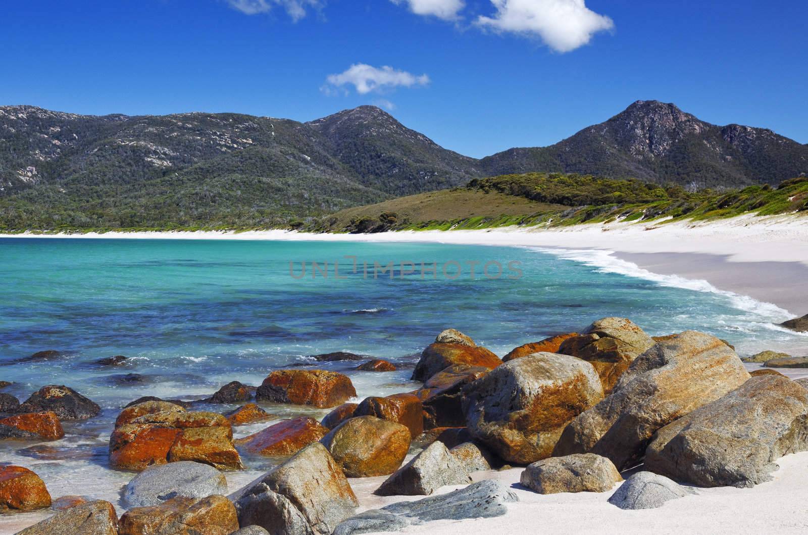 wineglass bay by magann