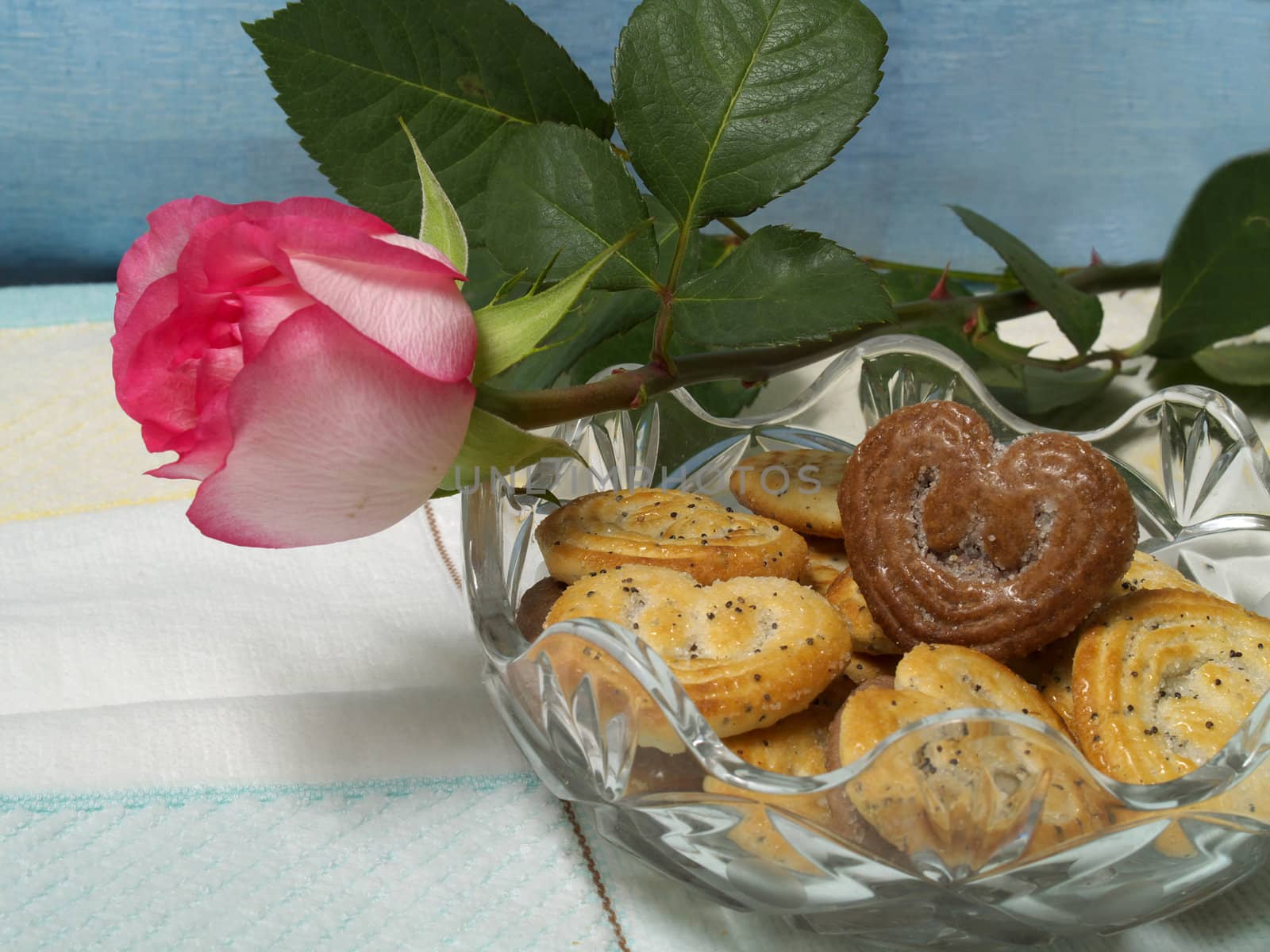 Beautiful rose and cookies like heart