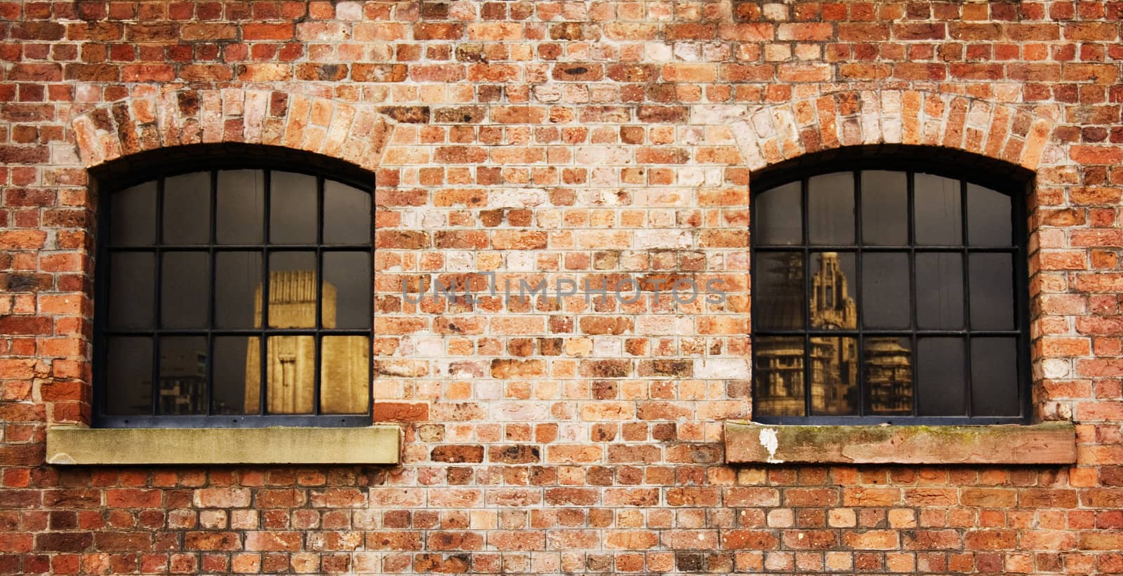windows in building built in 1846