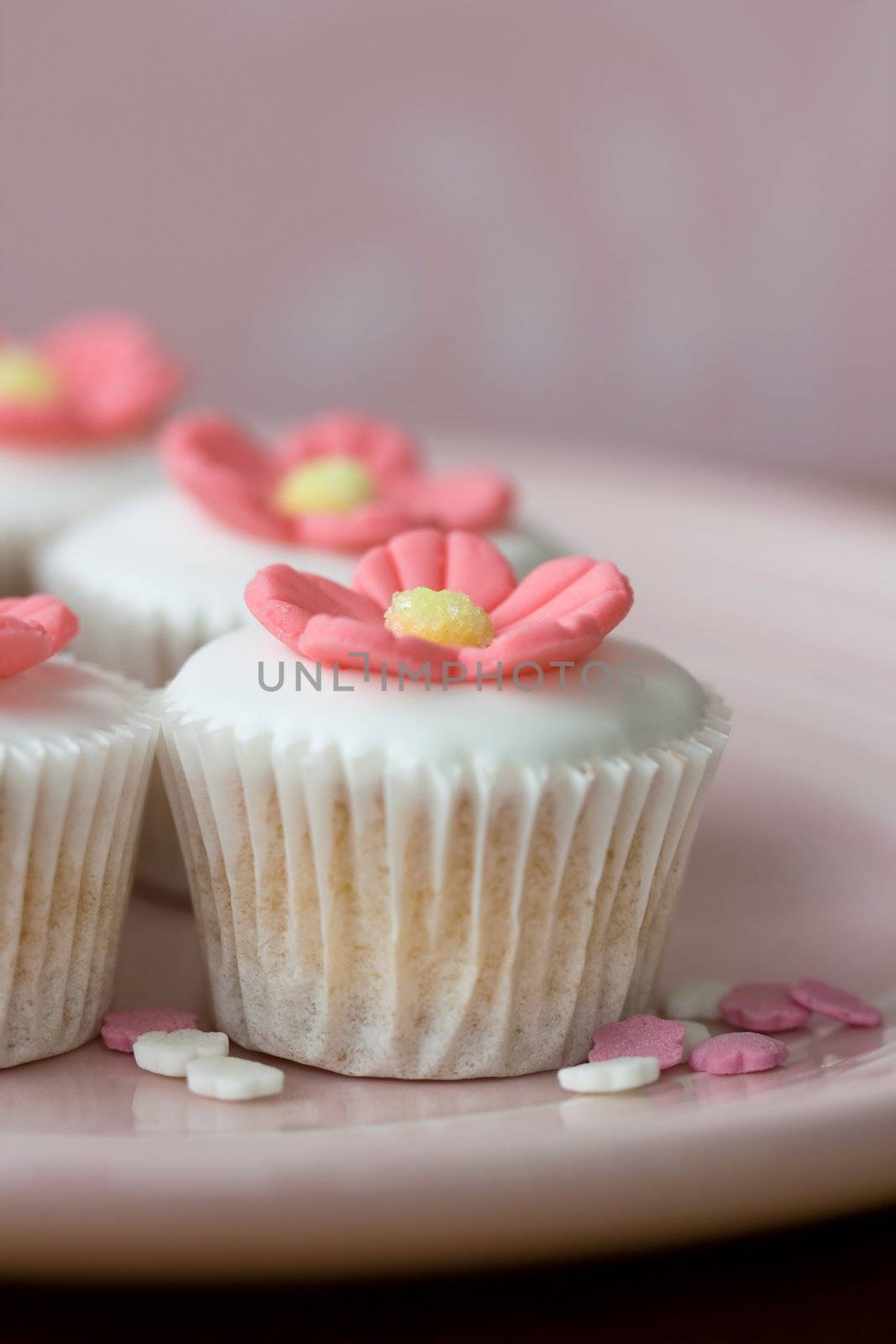 Mini flower cupcakes by RuthBlack