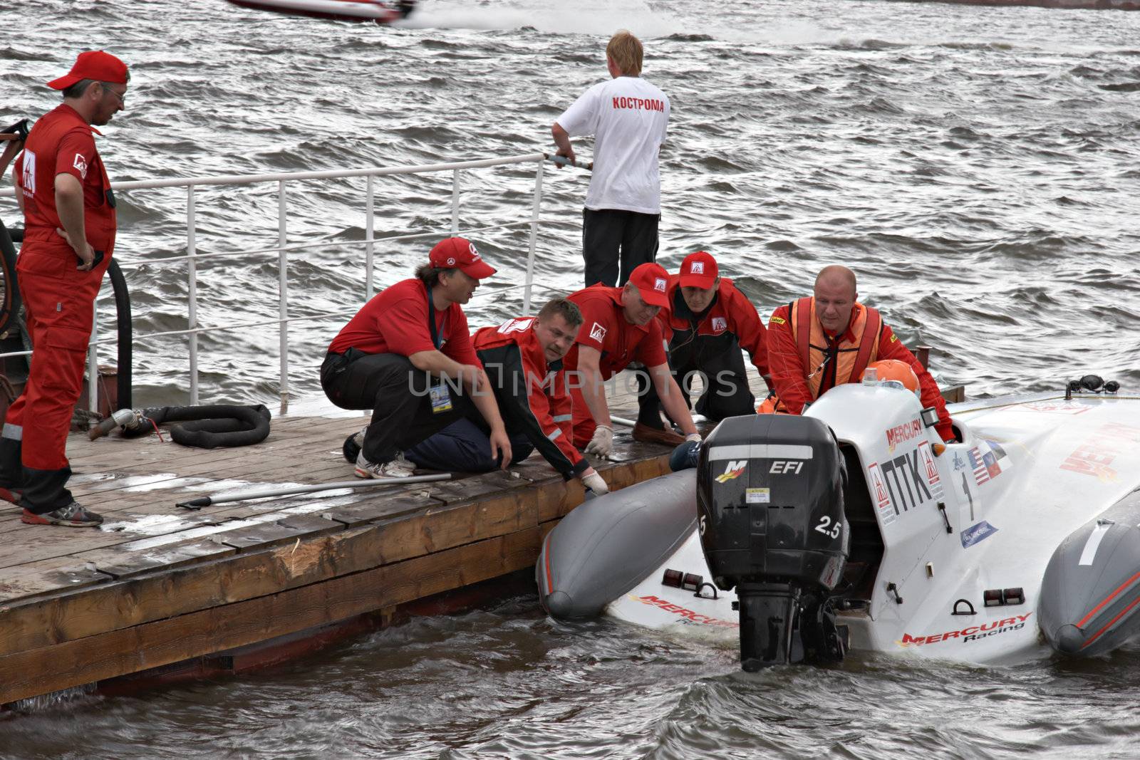 Cup of St.-Petersburg on water-motor to sports. "24 hours St.-Petersburg" 2007 Russia