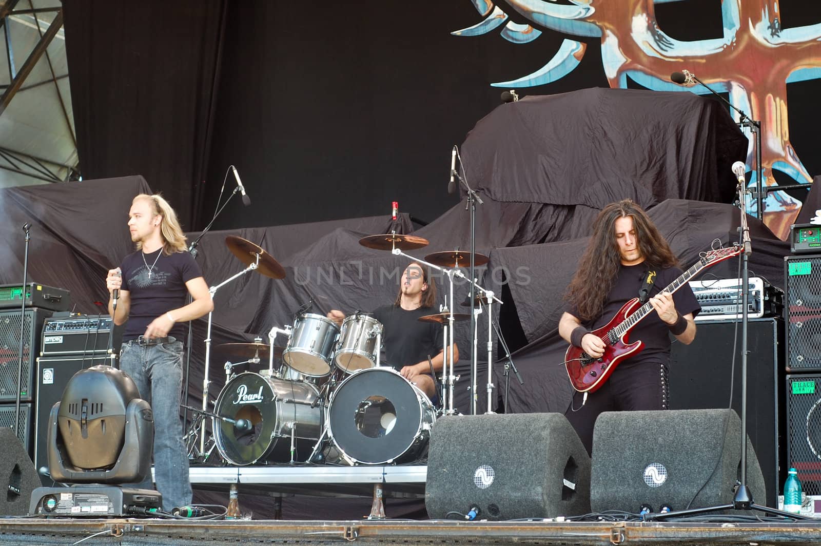 Wisdom performs at B'ESTFEST Aftershock July 11, 2008 in Bucharest.