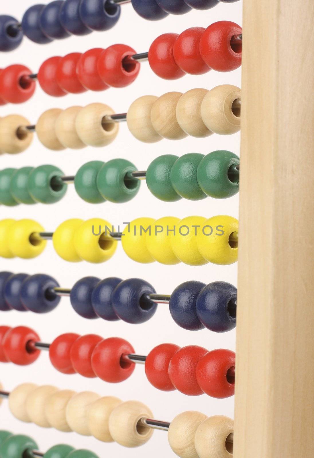 Abacus caclulator with colored beads
