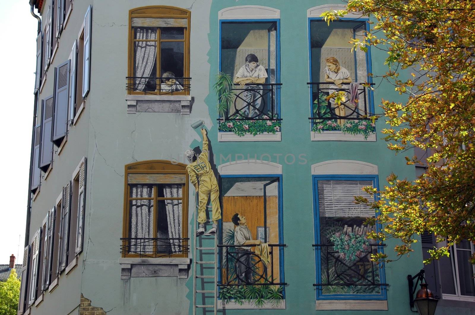painted facade in france by raalves