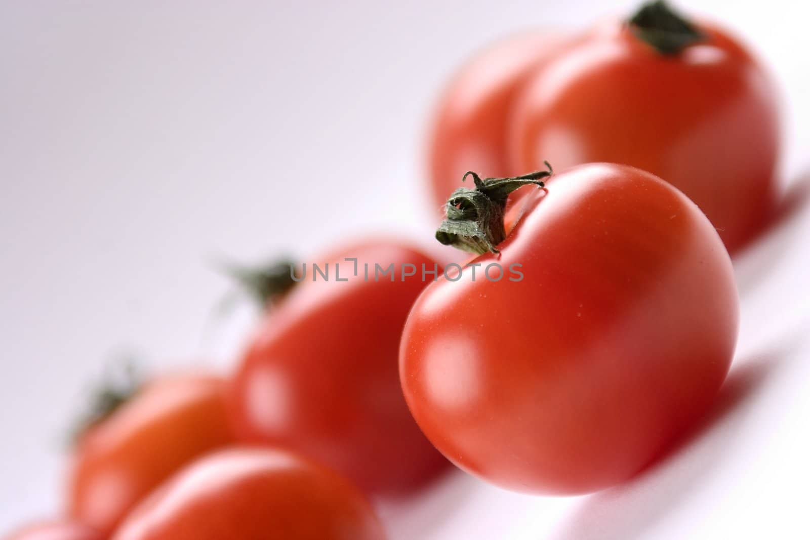 Tomatoes by litleskare