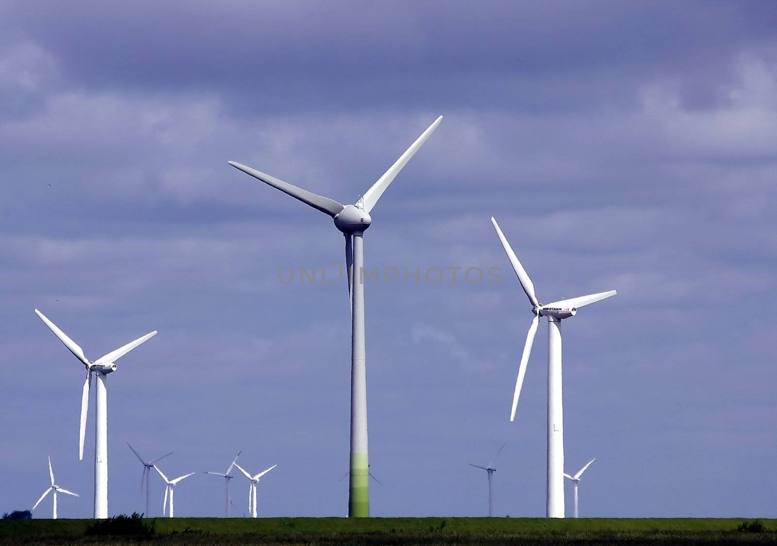 Wind farm  by FotoFrank