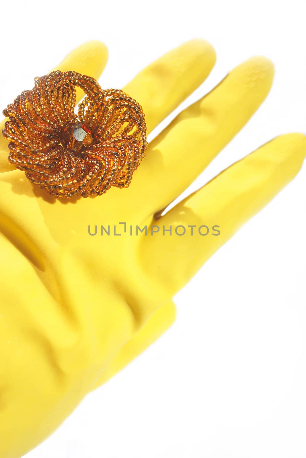 decoration on the glove, yellow gloves, household gloves, best gloves