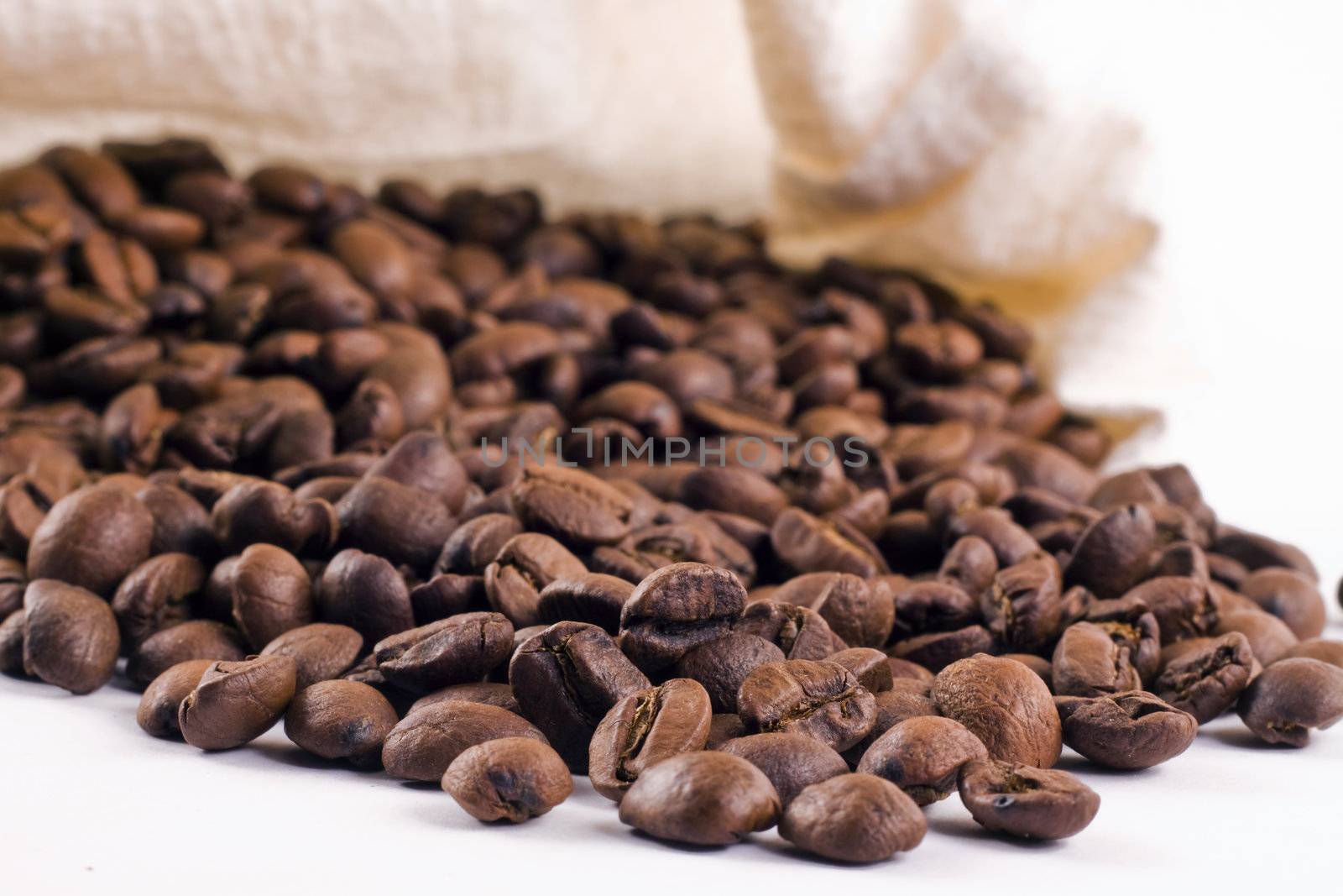 Coffee beans by Jaykayl