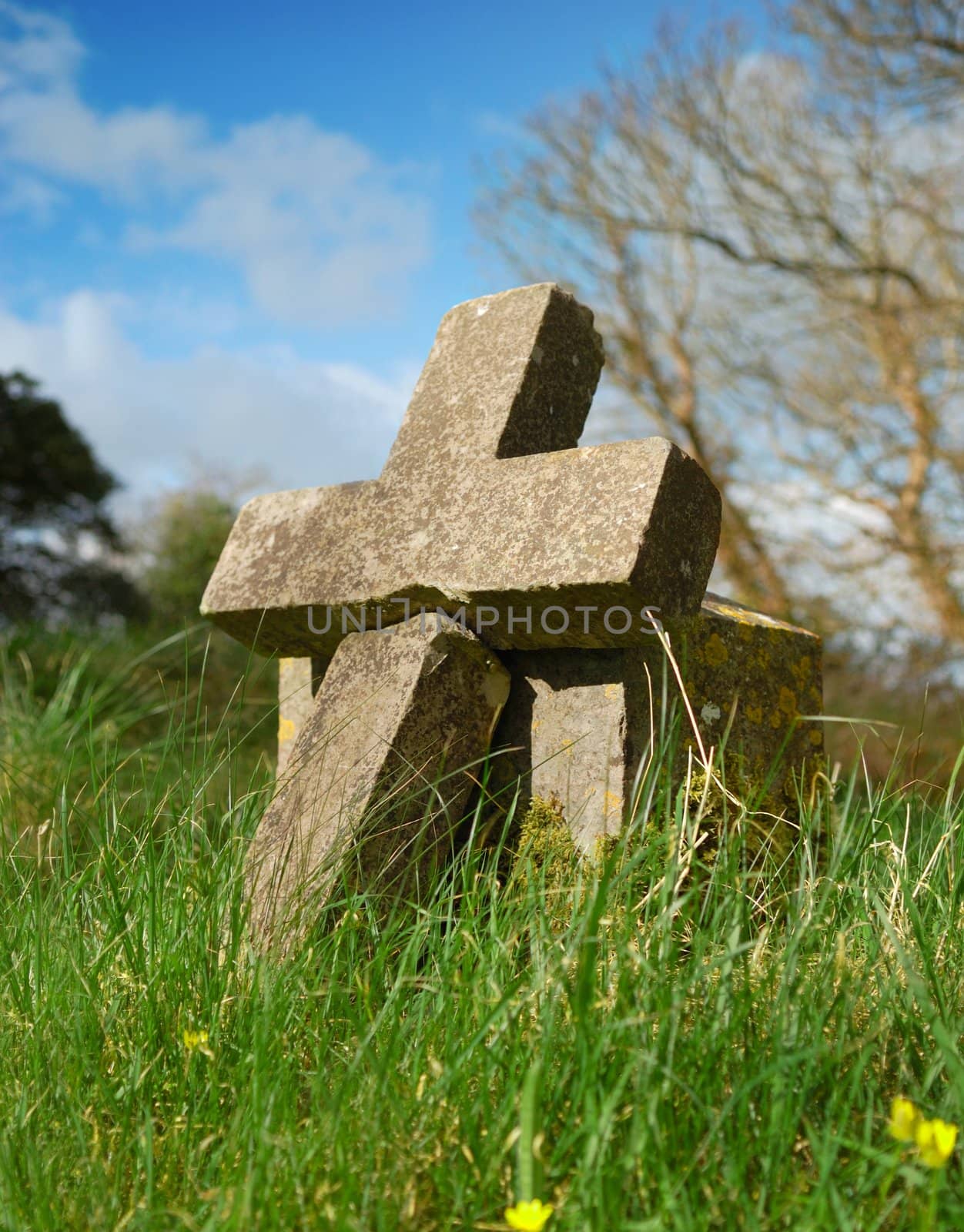 cross grave stone by maggiemolloy