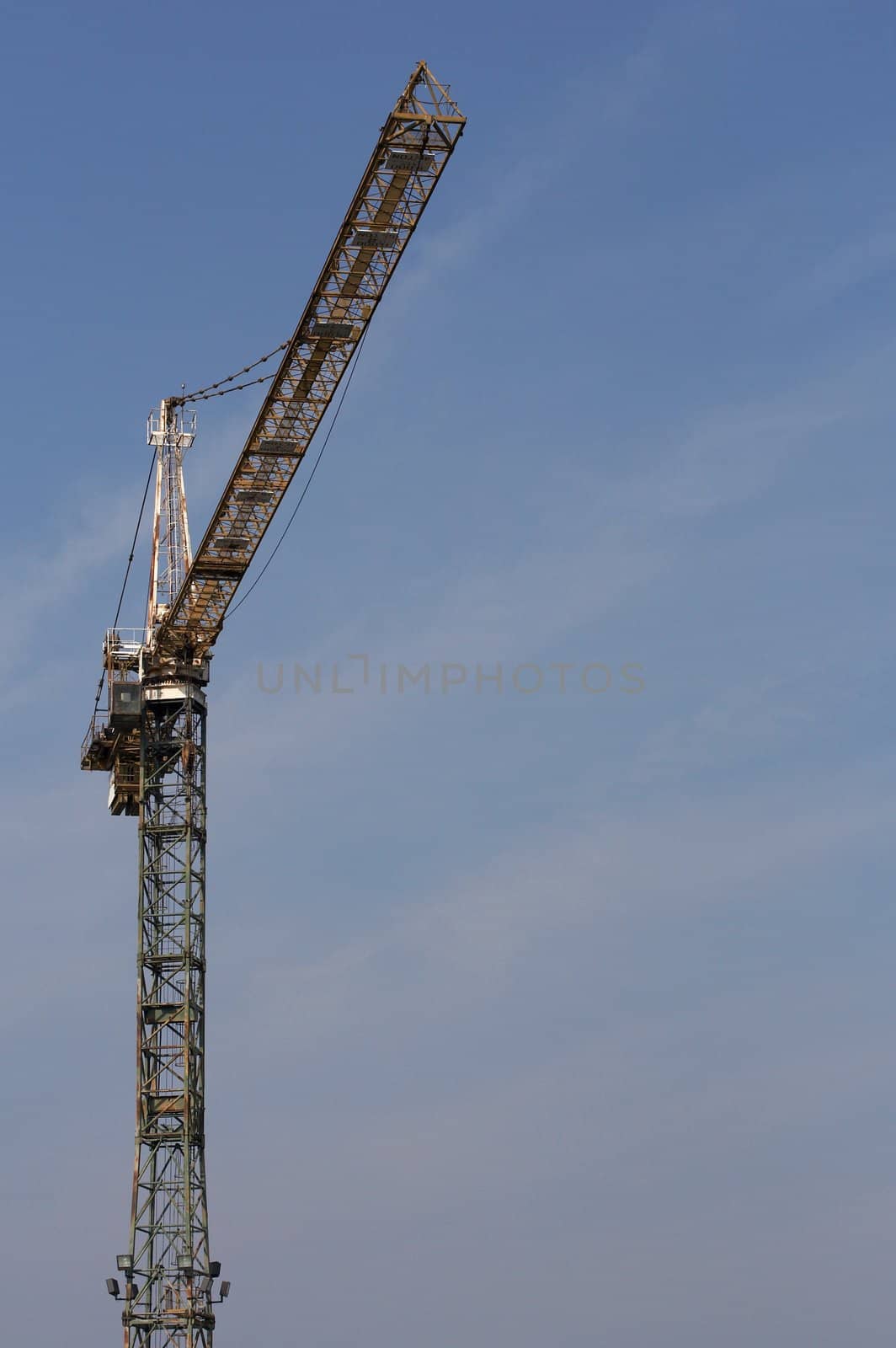 a picture of a crane in the sky
