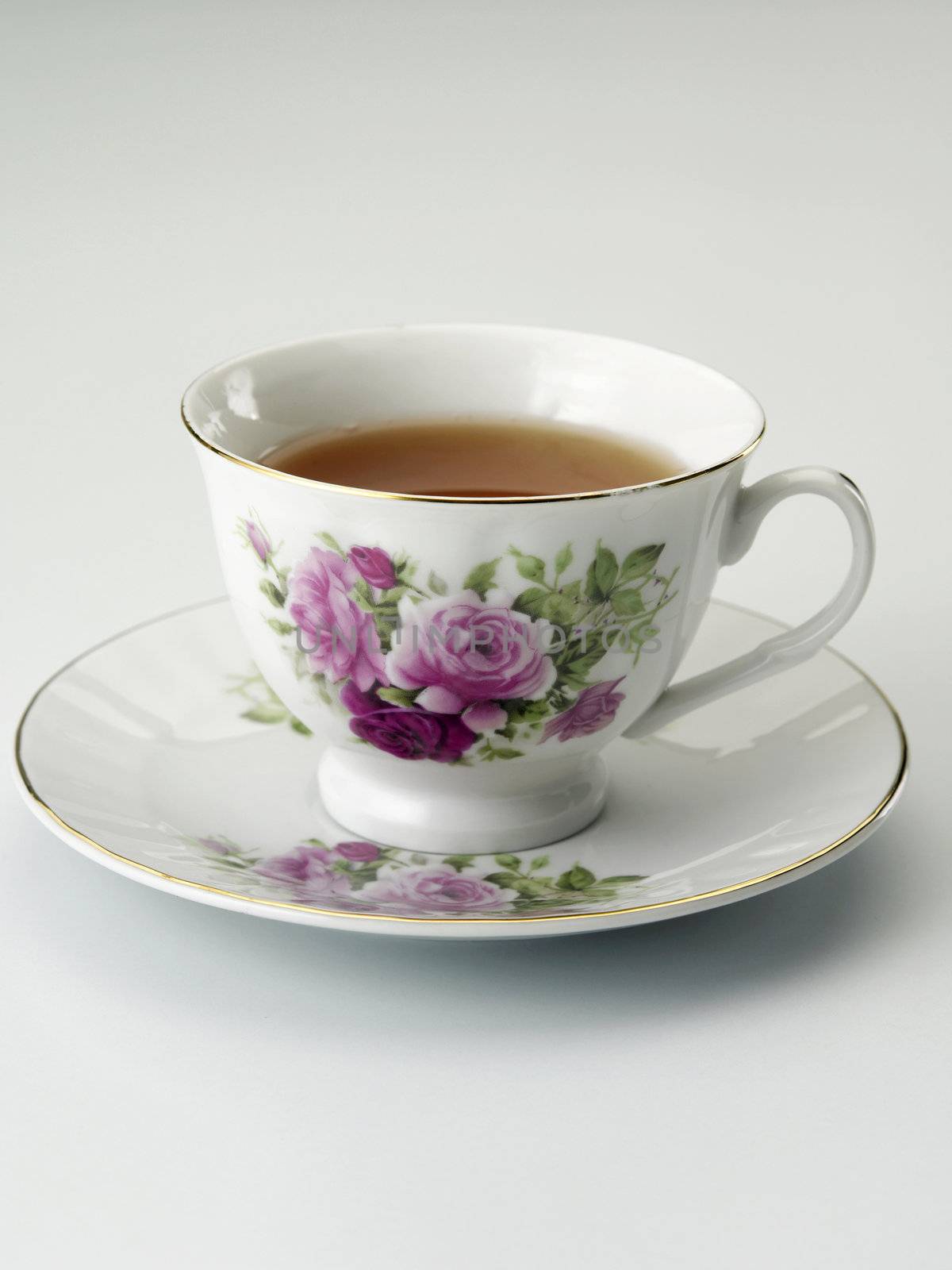 english tea cup by eskaylim