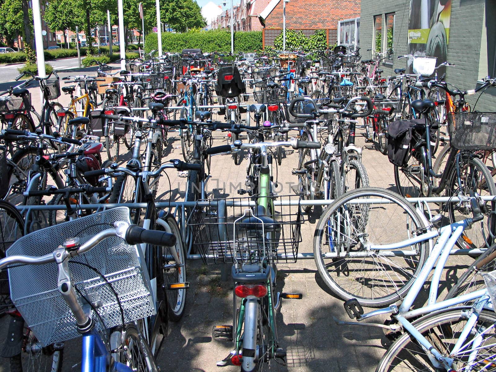 Energy crisis - urban transportation with bicycles