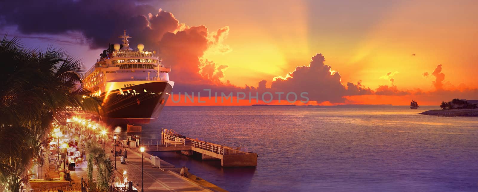 Cruise ship docked at Key West, Florida, USA by hotflash2001