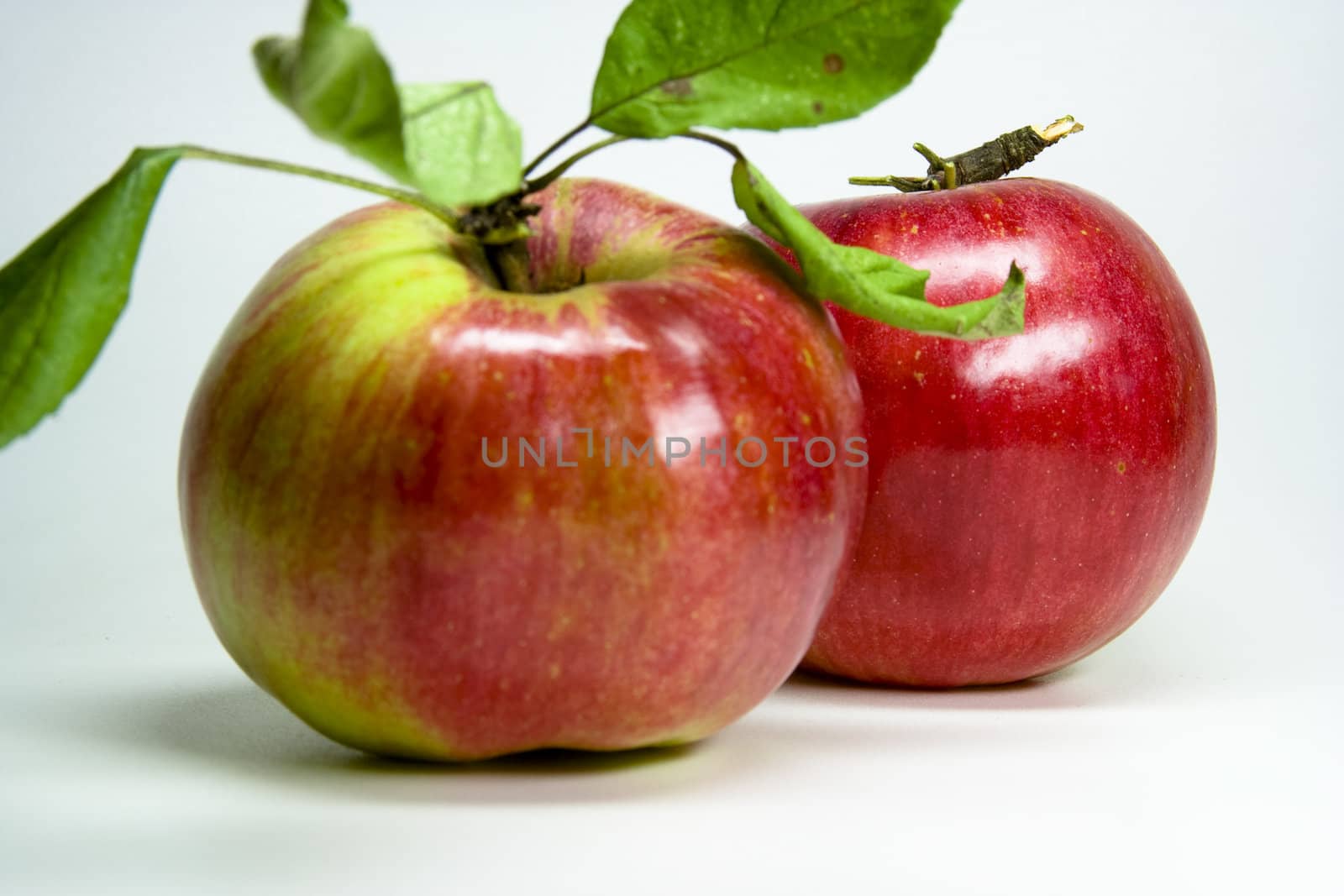 red apple