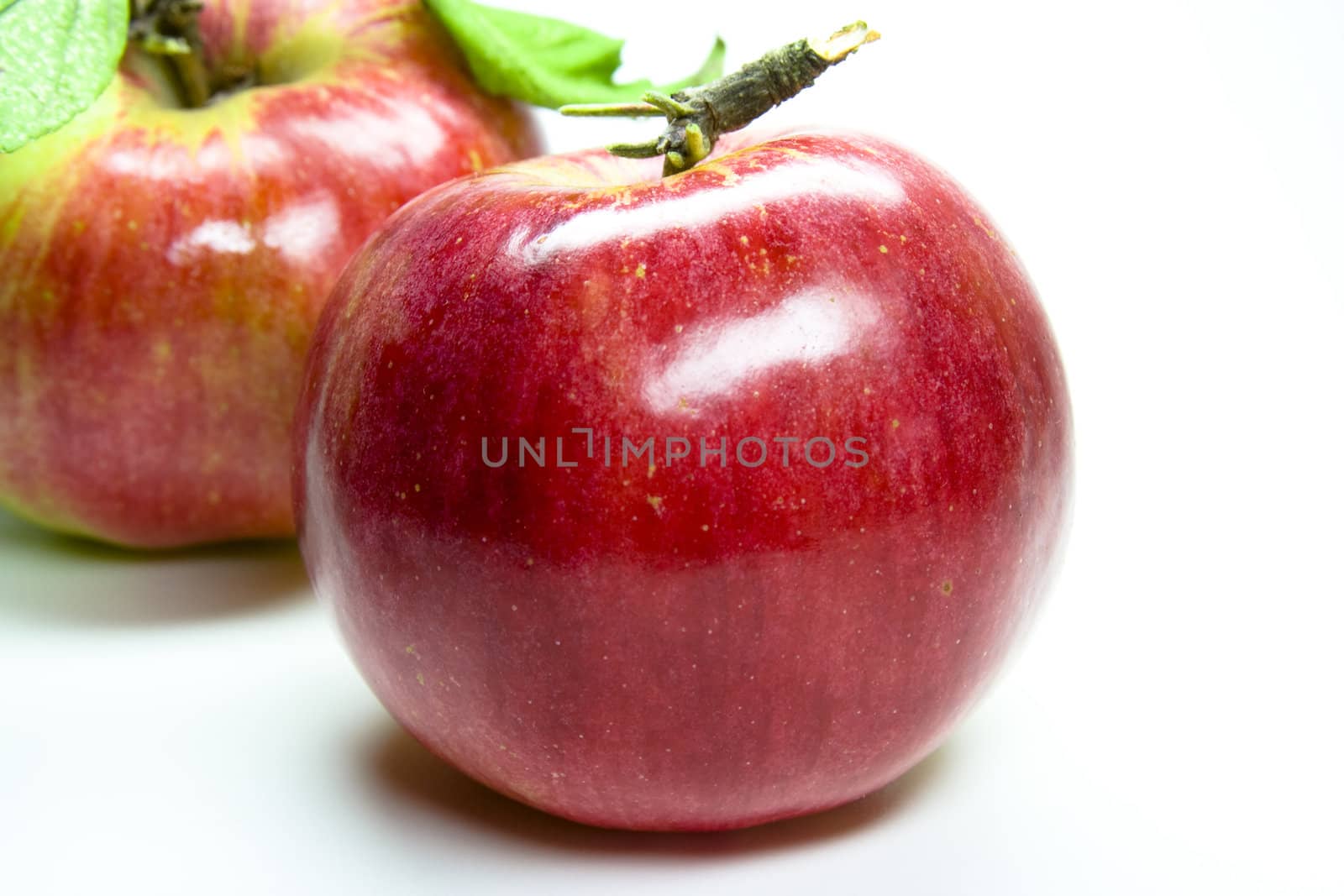 red apple