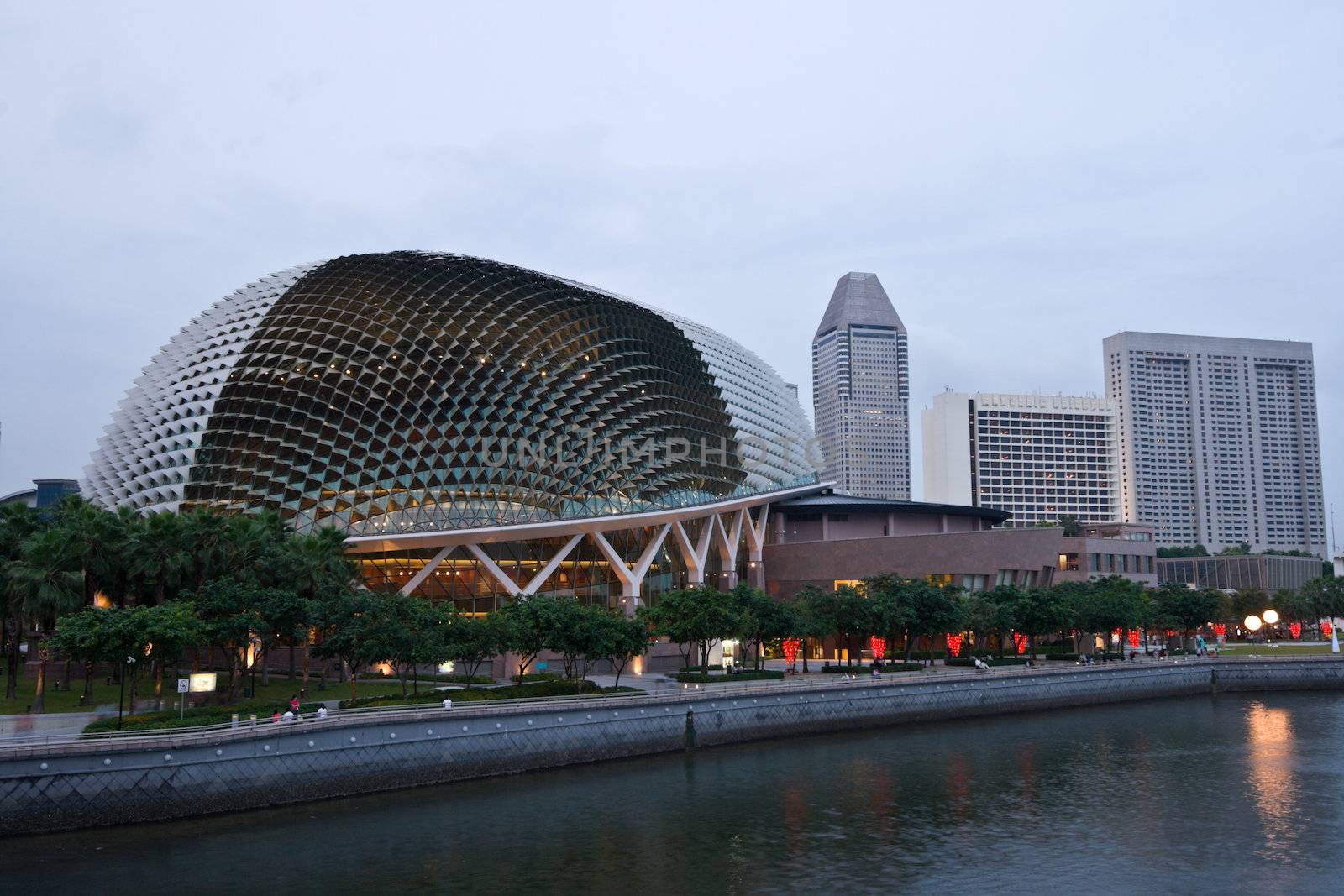 Esplanade (Singapore opera and concert hall Durian) ) at dusk