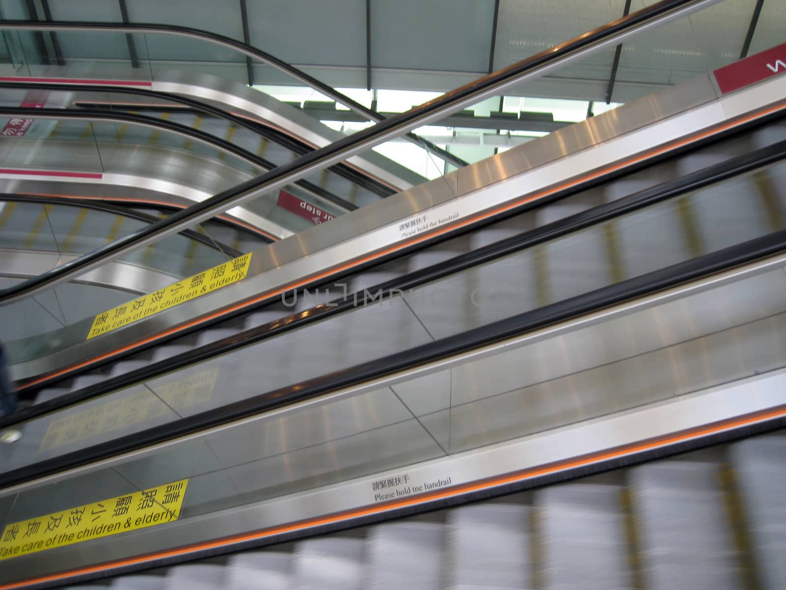 evelator in Hong Kong Airport