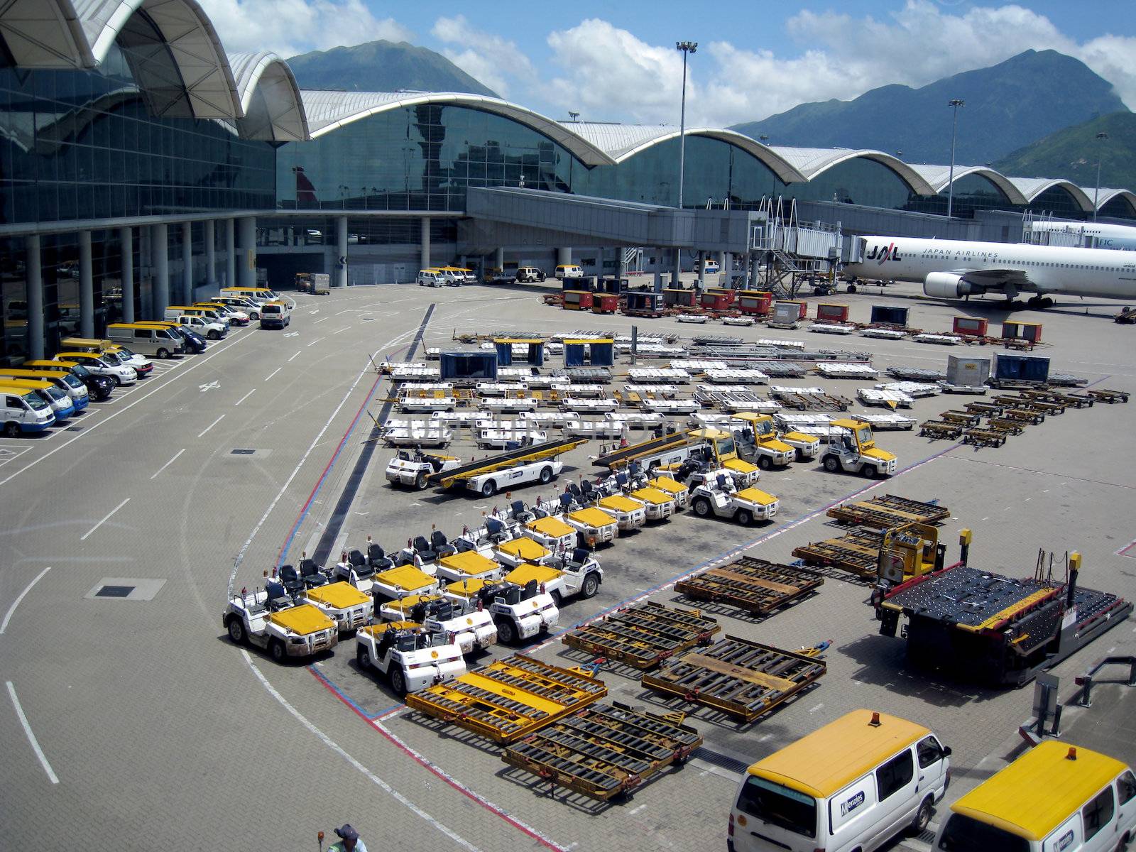 Charge and refuel airplane in airport