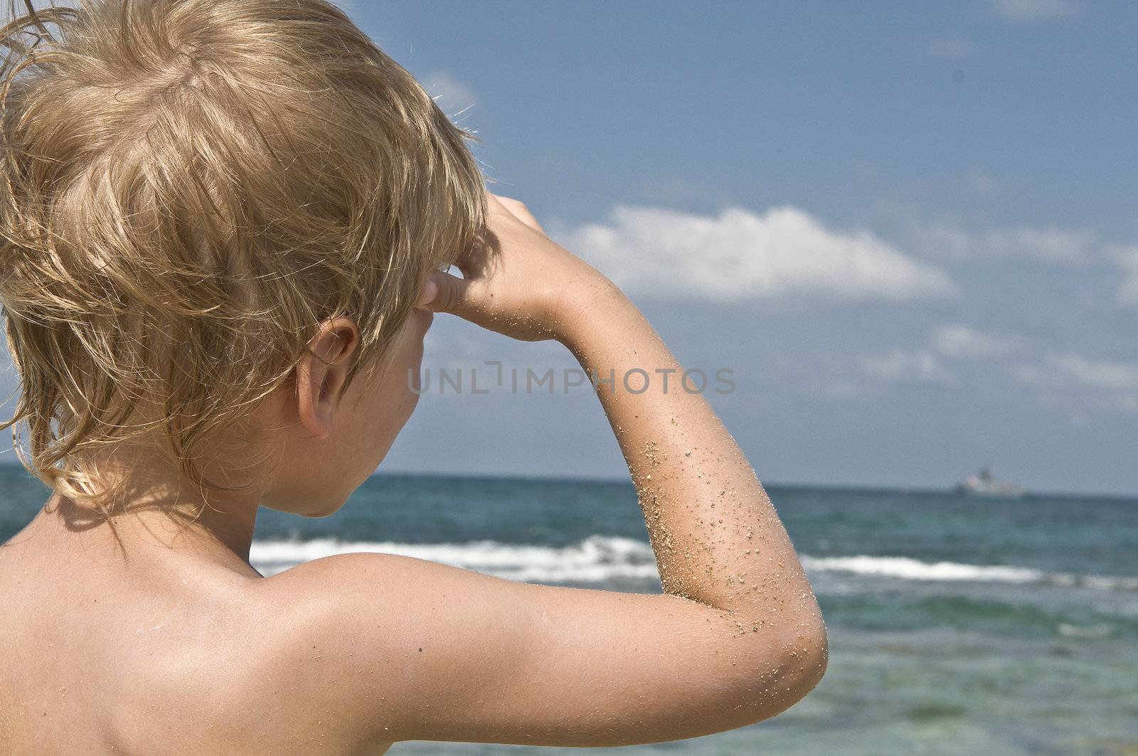 Boy and the sea by ben44