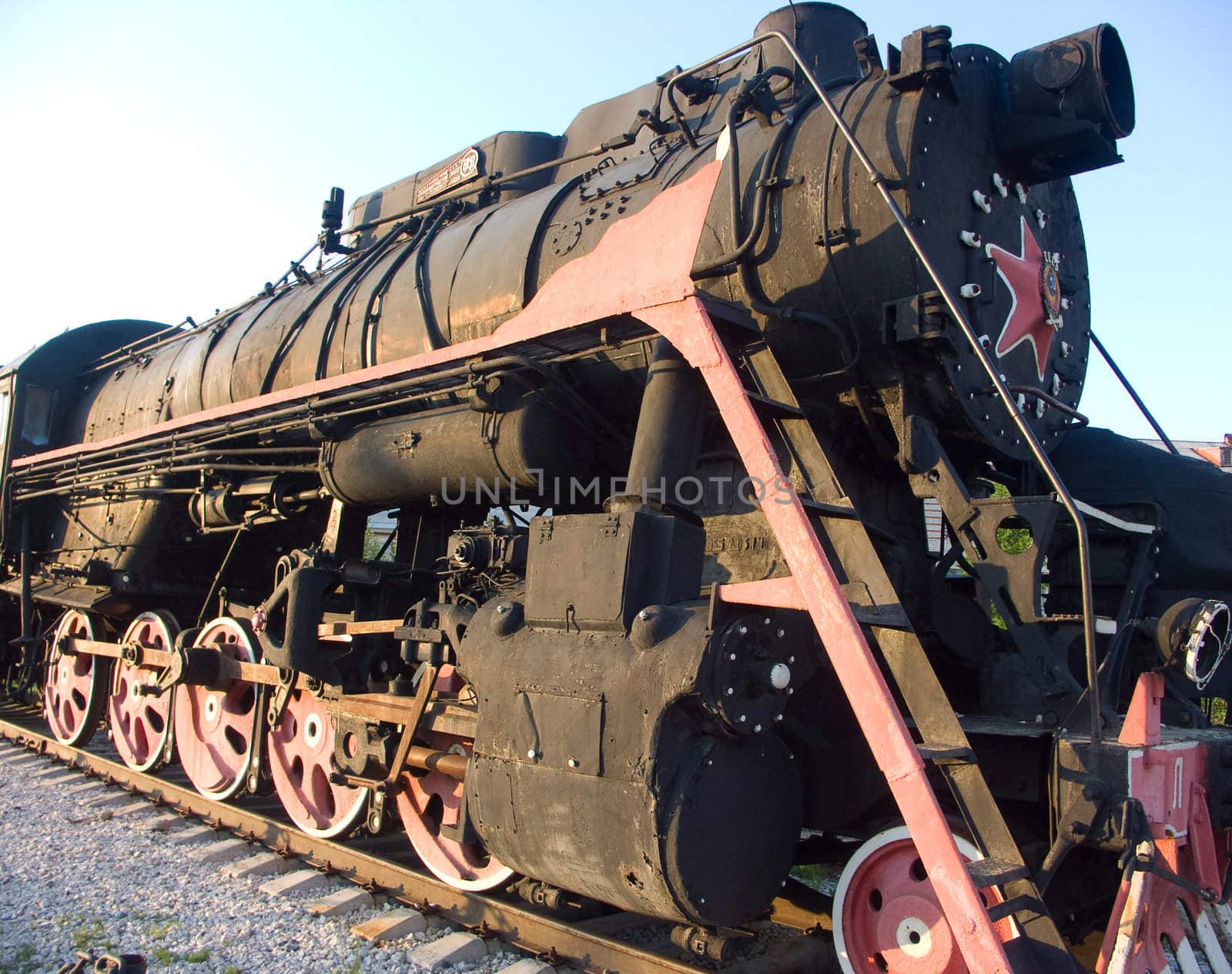 Locomotive - monument by pasergey