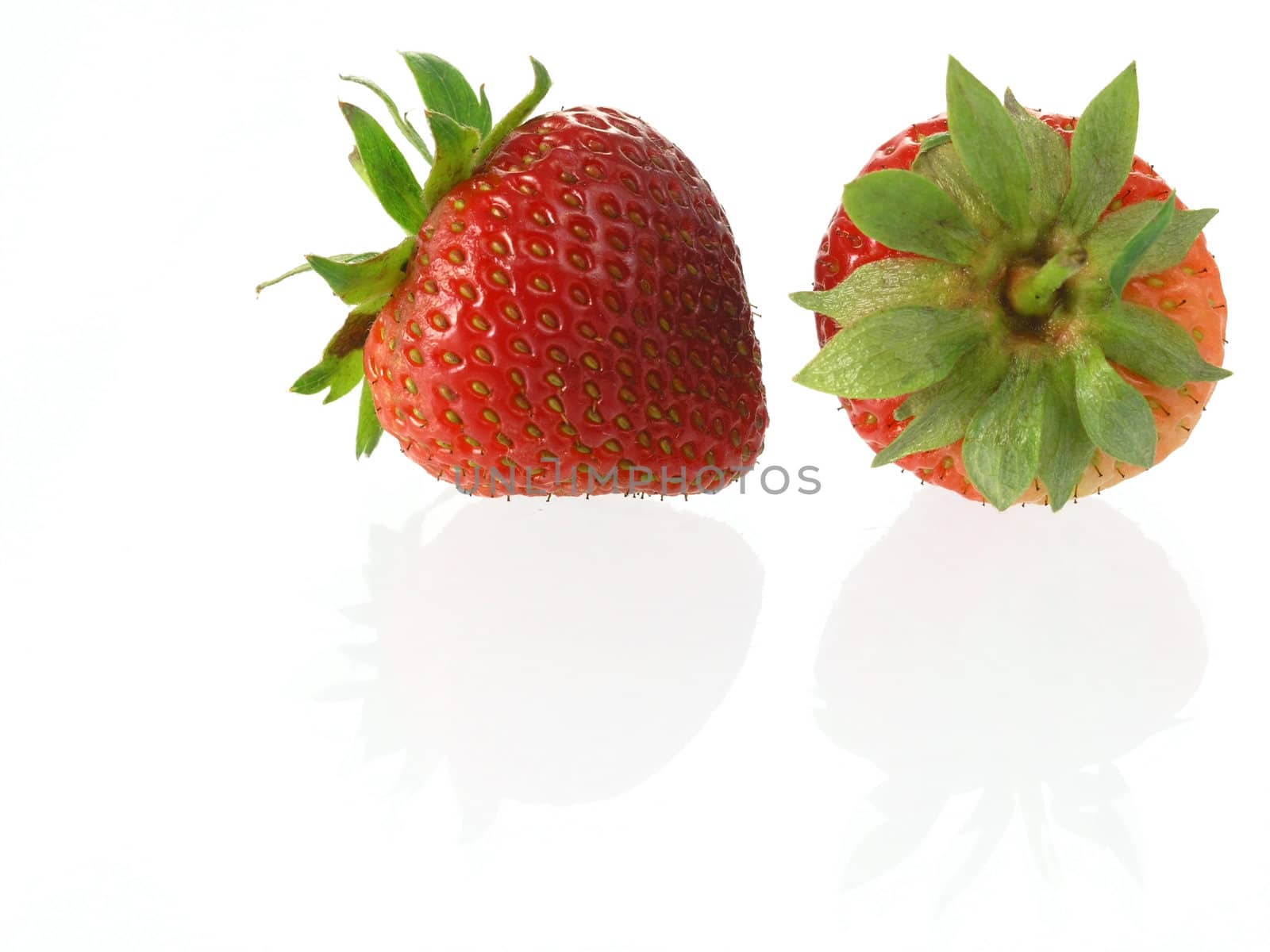 strawberries  by iwka