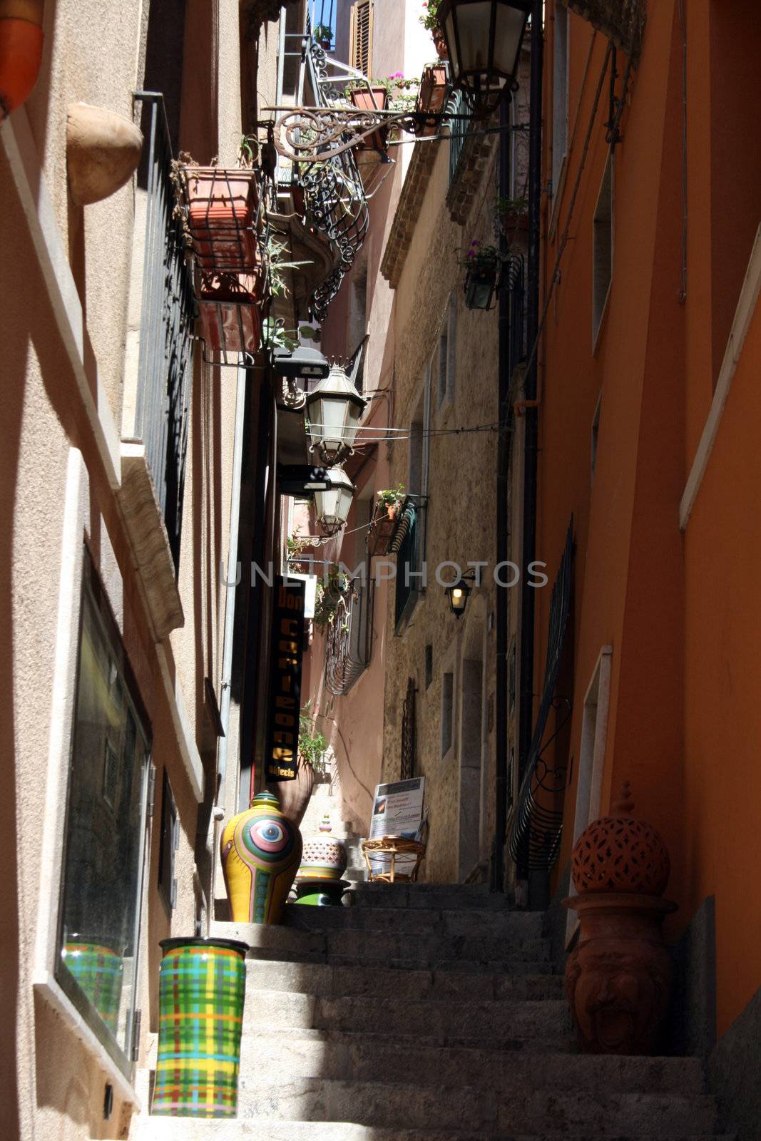 an alley in taormina