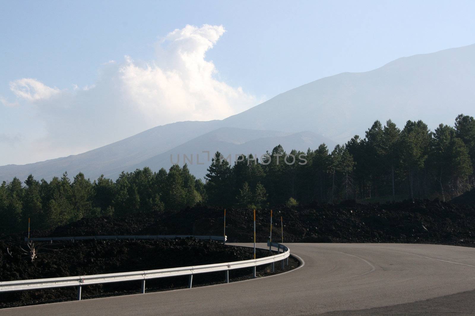 Road to Etna by keki