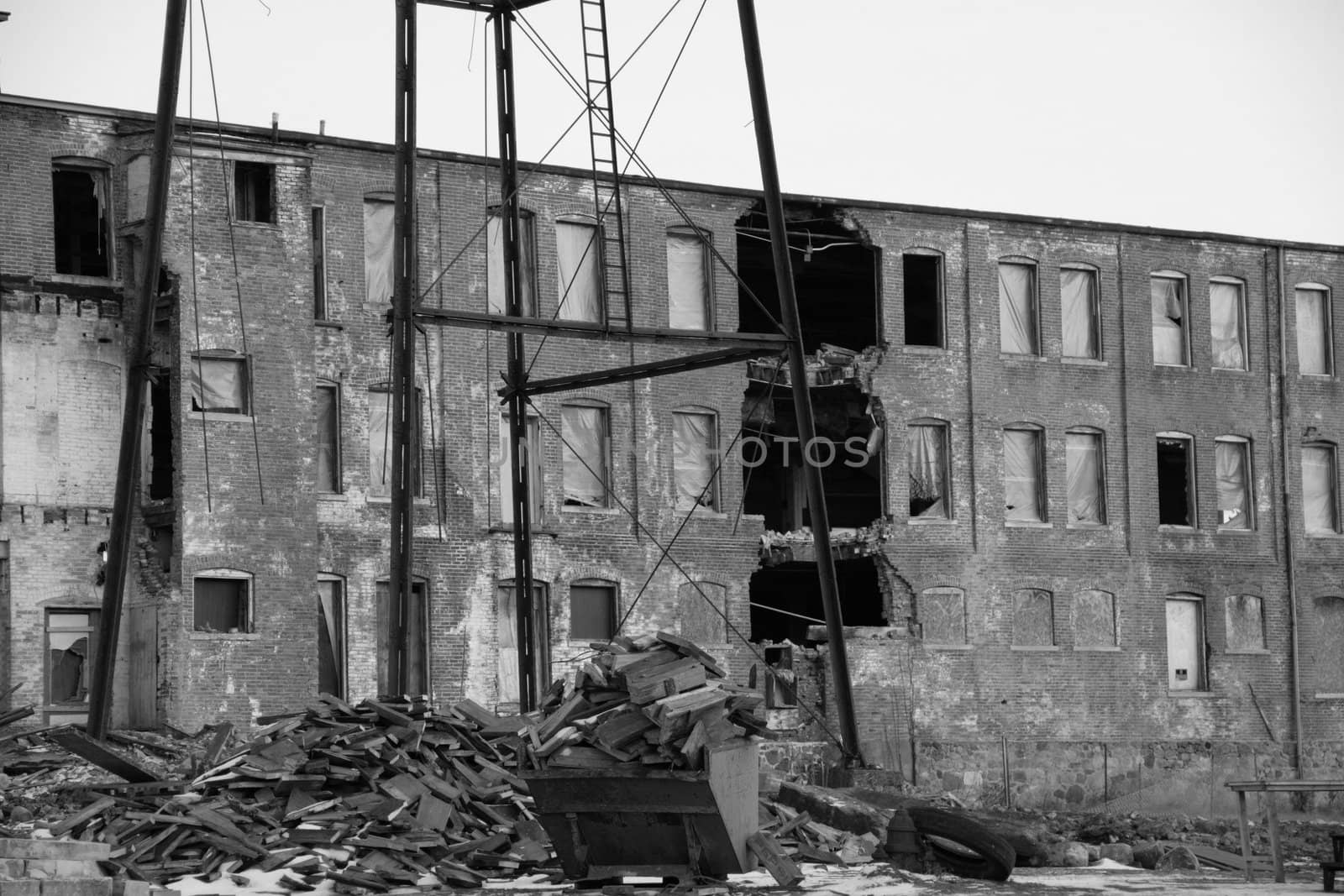 Factory Ruins by jasony00