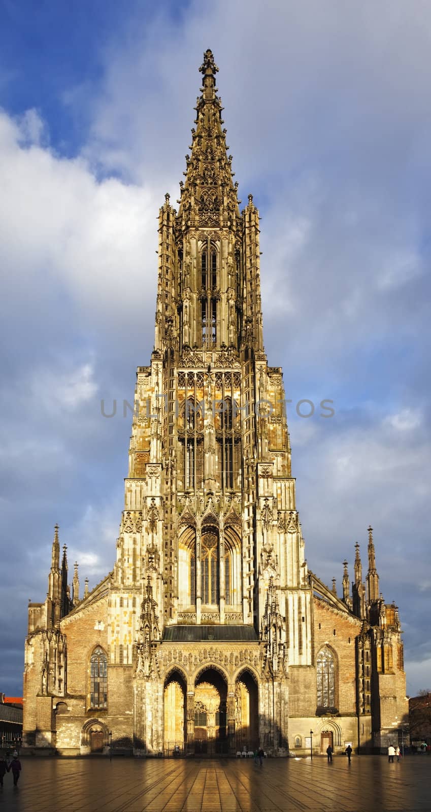 A photography of the beautiful church in Ulm Germany