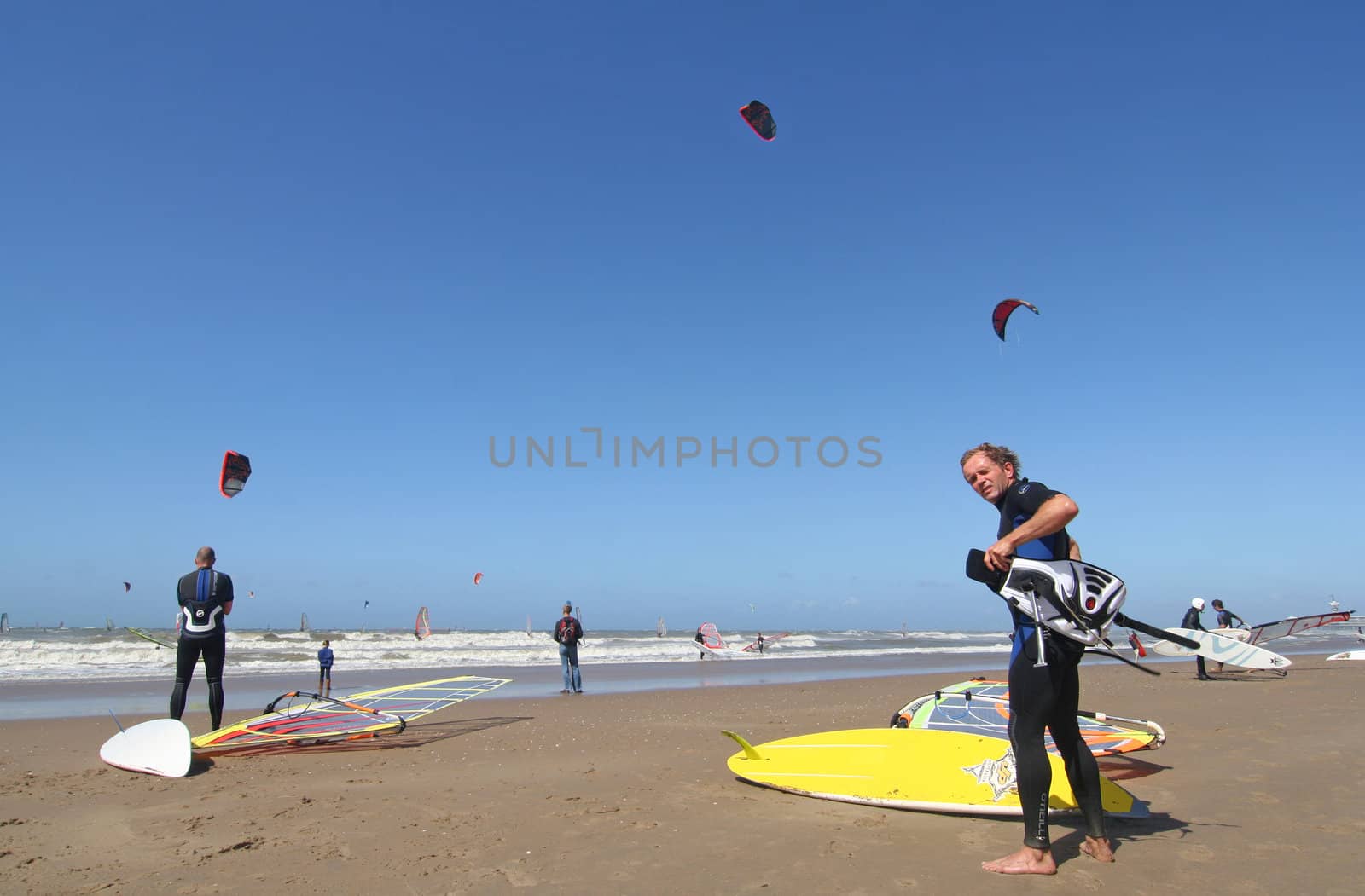 Scheveningen Surf Competition: Surfer putting on his belt