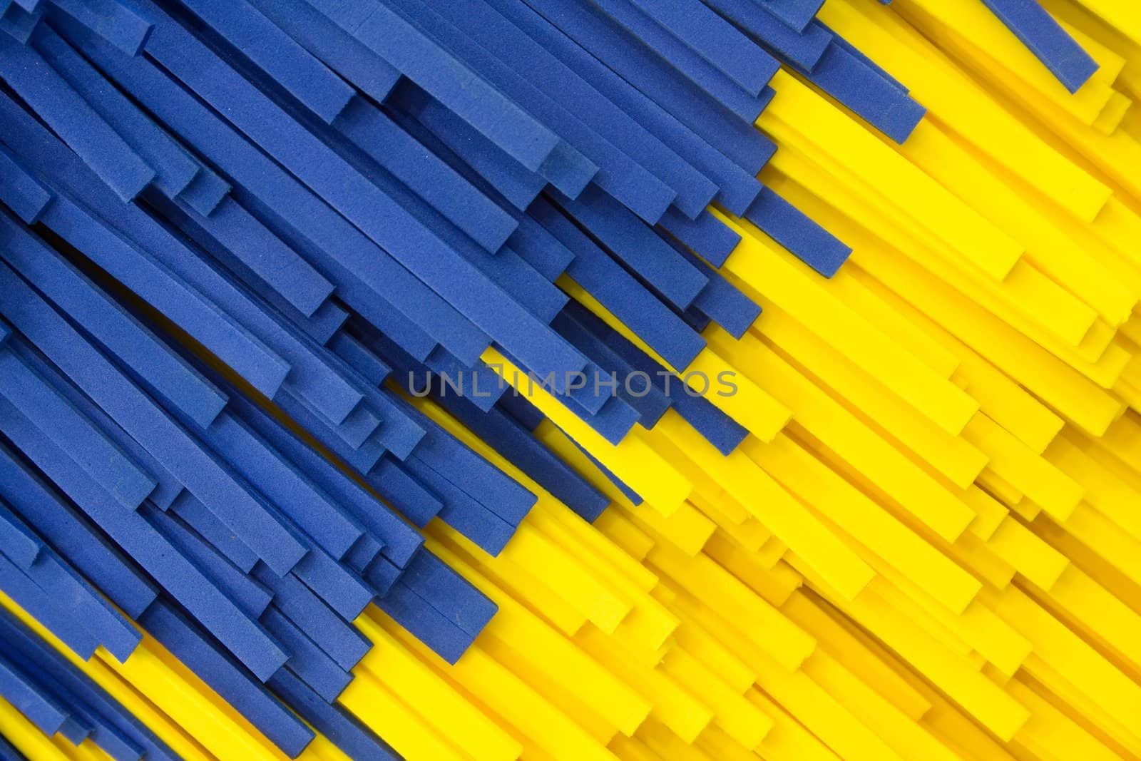 yellow and blue strip facture of car wash brush