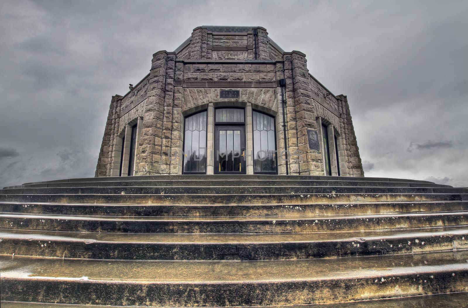 Historic Vista House by Davidgn