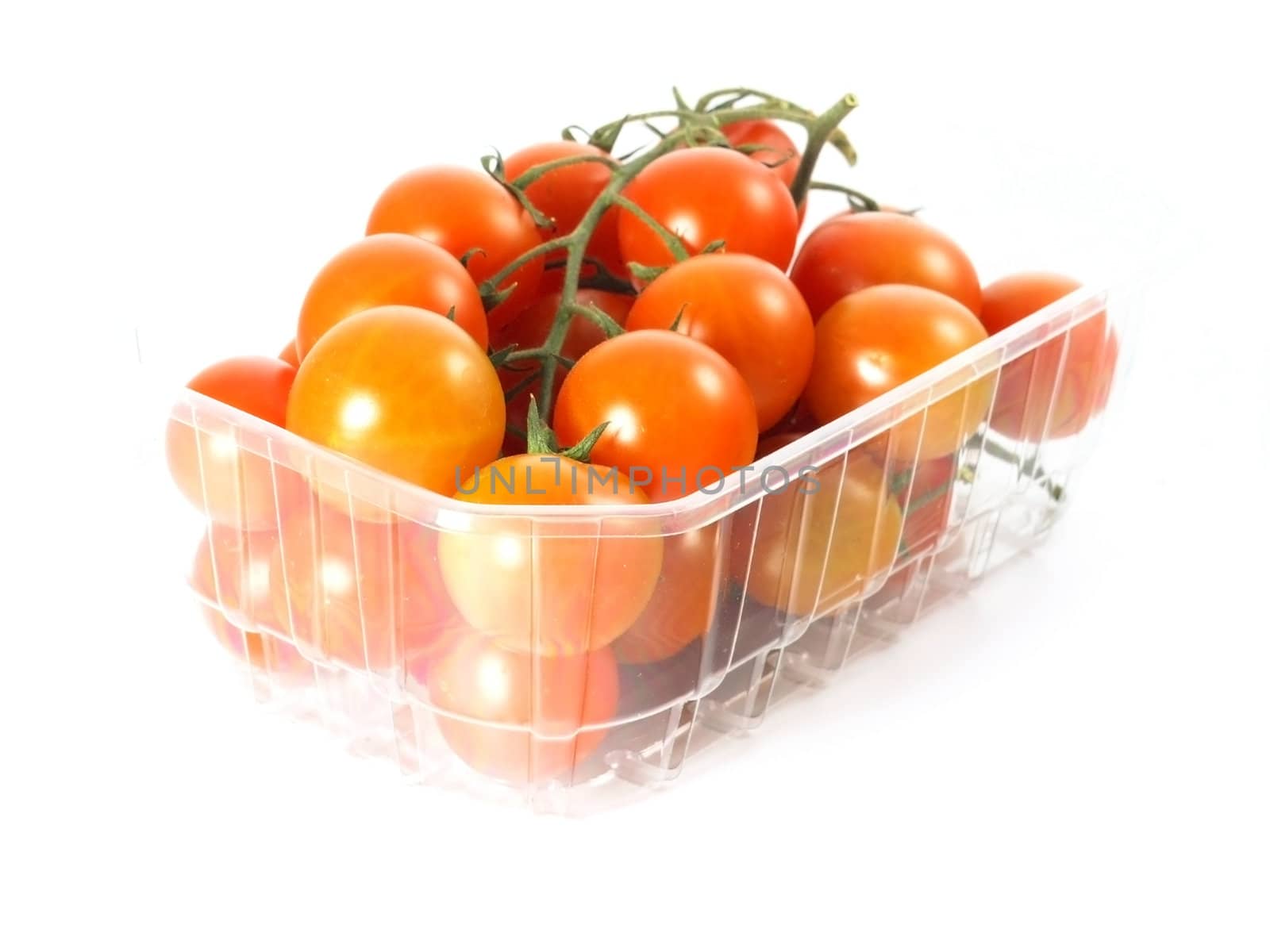 Ripe red tomatoes on  white background (500g)