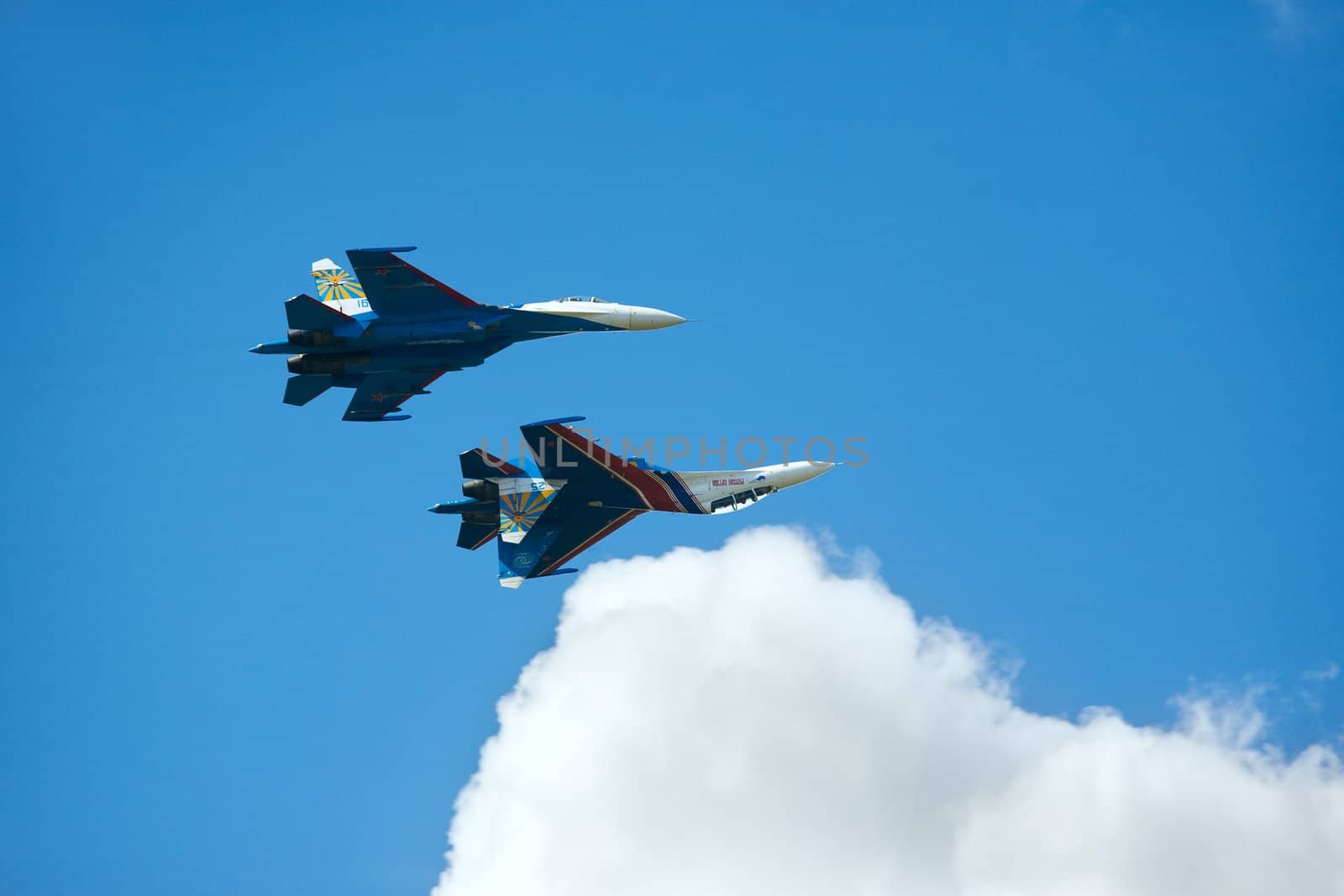 Aerobatic group "Russian Knights". Air show, Novosibirsk. Flenker SU-27