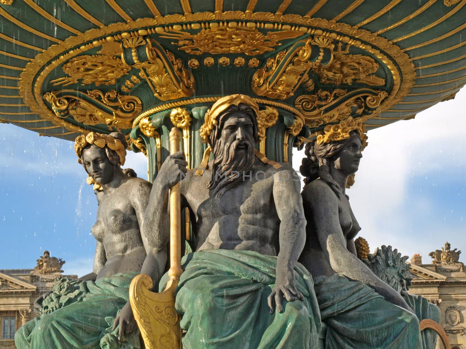 Image of the fountain in Concorde Square in Paris