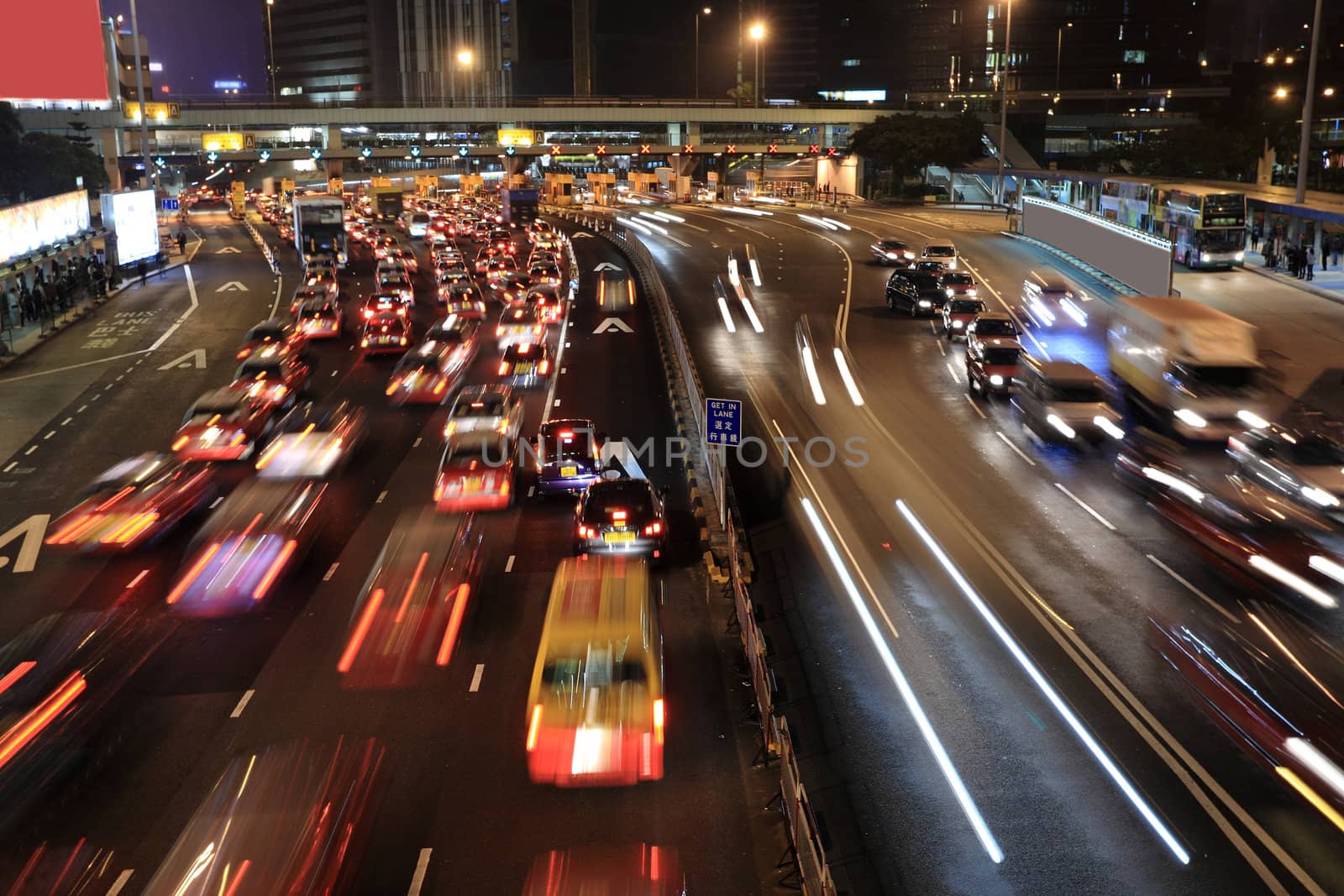 Traffic jam in Hong Kong at night by leungchopan